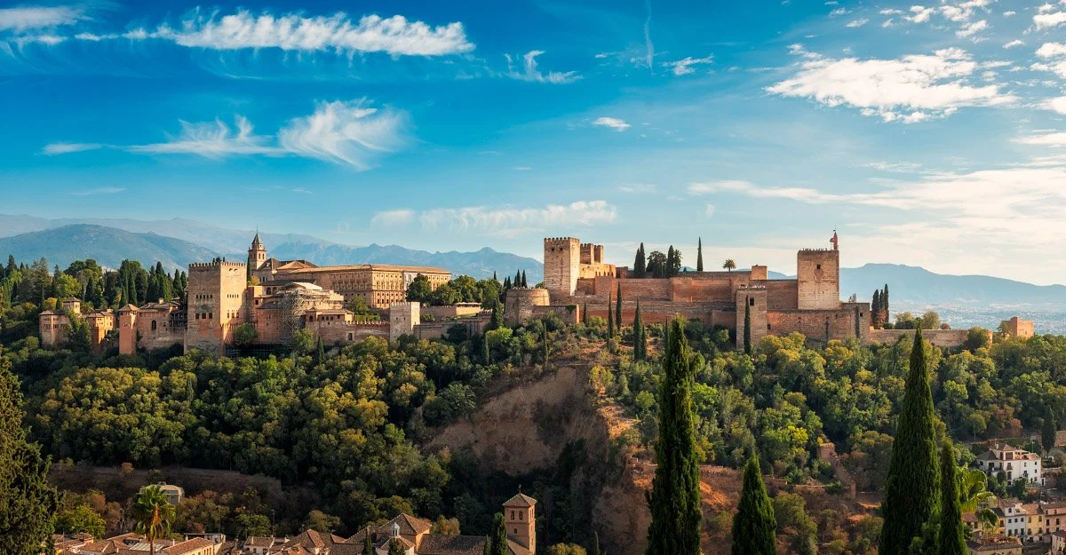 Alhambra Granada – historie, skønhed og oplevelse