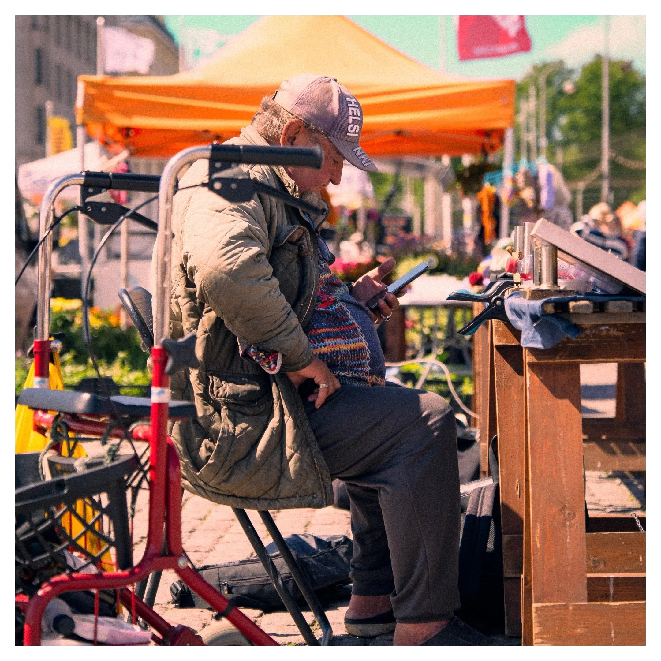 Helsinki doesn't really care what you think of it. Pigeons hold meetings in parking garages, trams come in every colour, and people at the market do exactly as they please. Hard not to like that. 🇫🇮
-
-
-
#tandrup_photography #helsinkistreet #visit