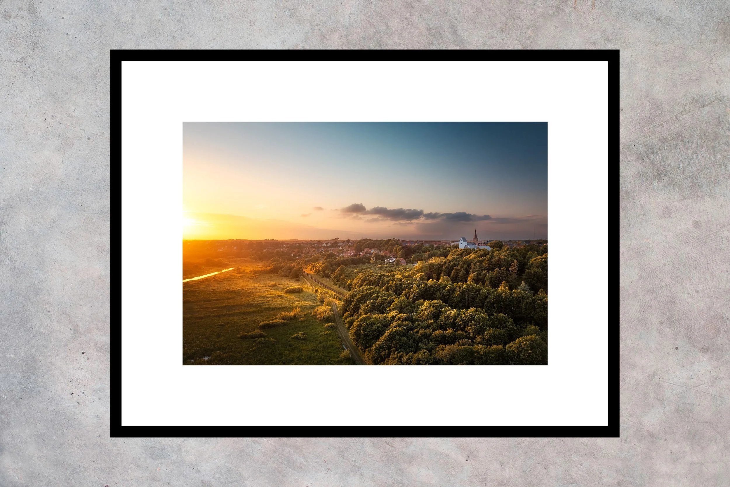 Skive Enge i Solnedgang Ramme m passepartout 2-3 Horisontal.jpg