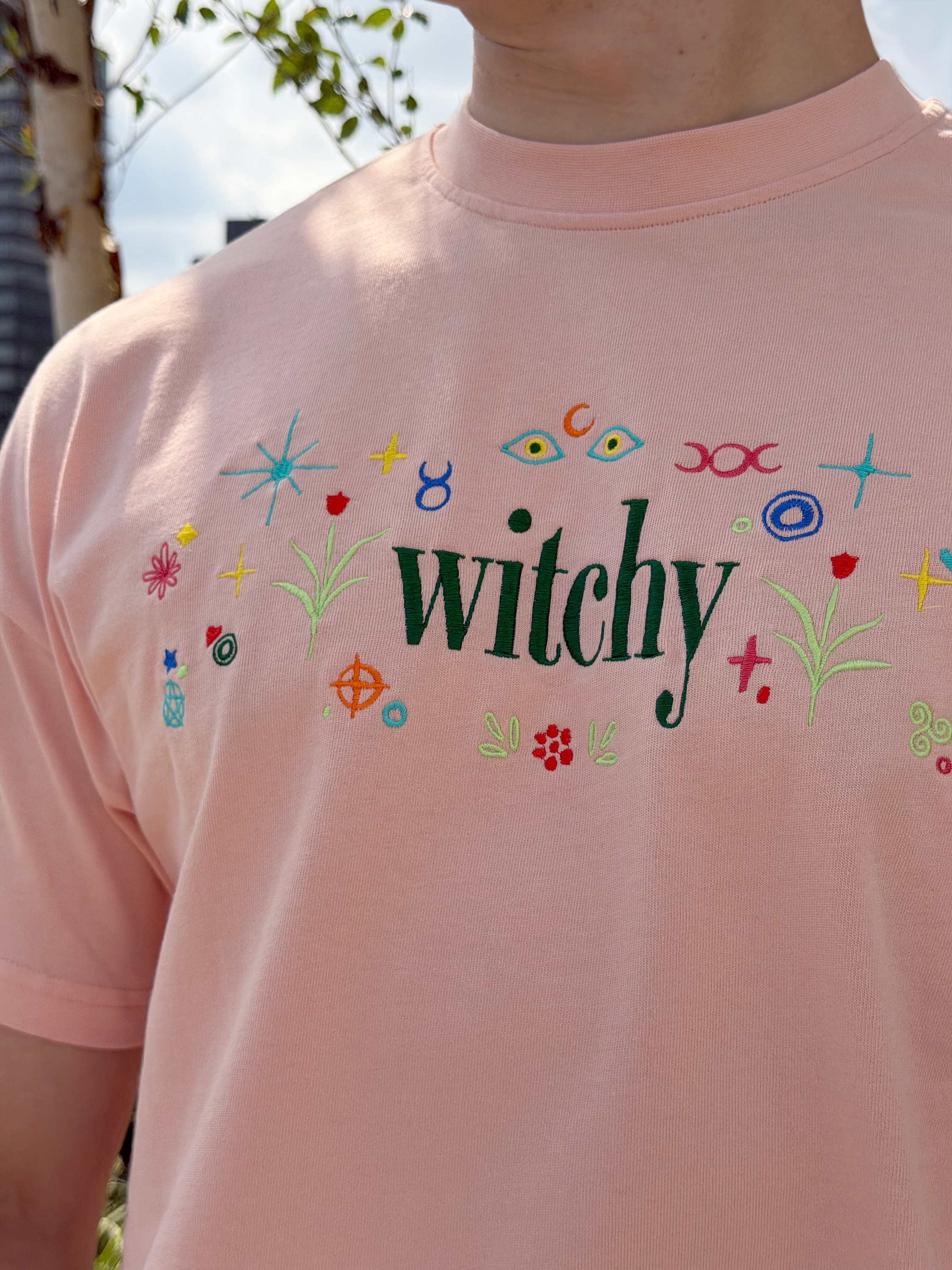 T016 WITCHY CROP ZOOM.png