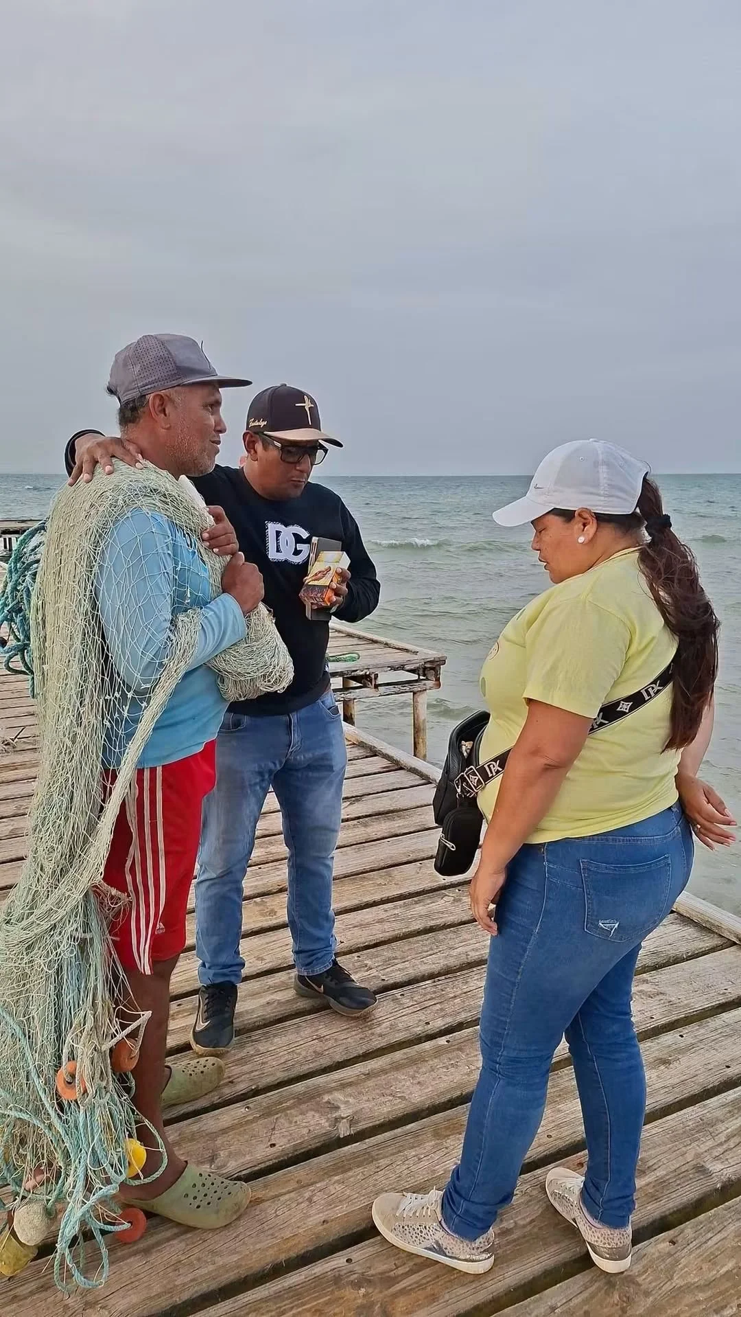 Sharing the Gospel in Coche Island