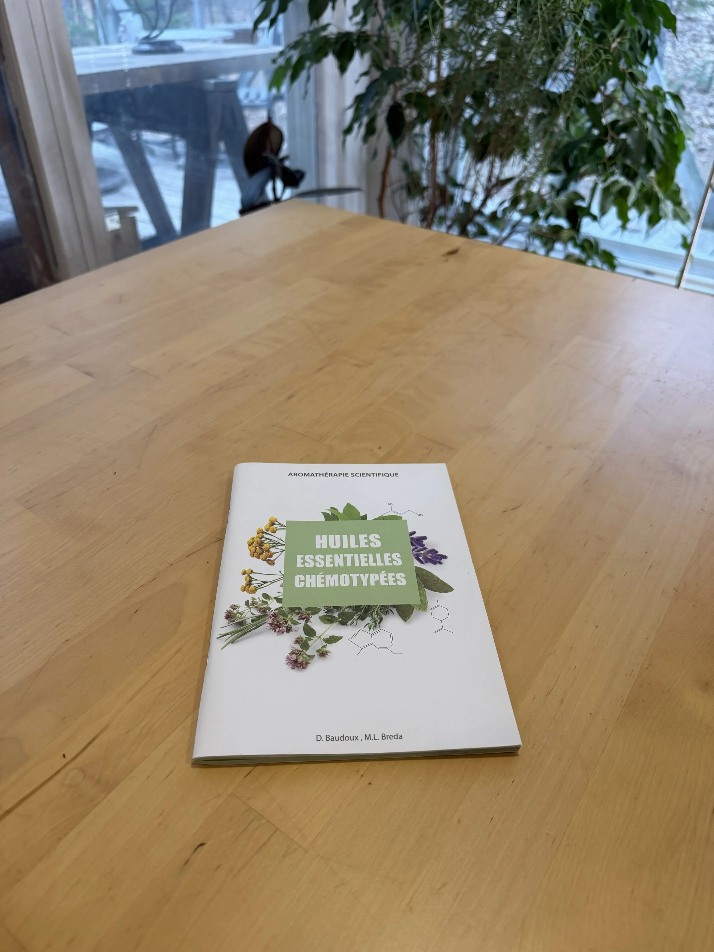 Livre - Huiles essentielles chémotypées