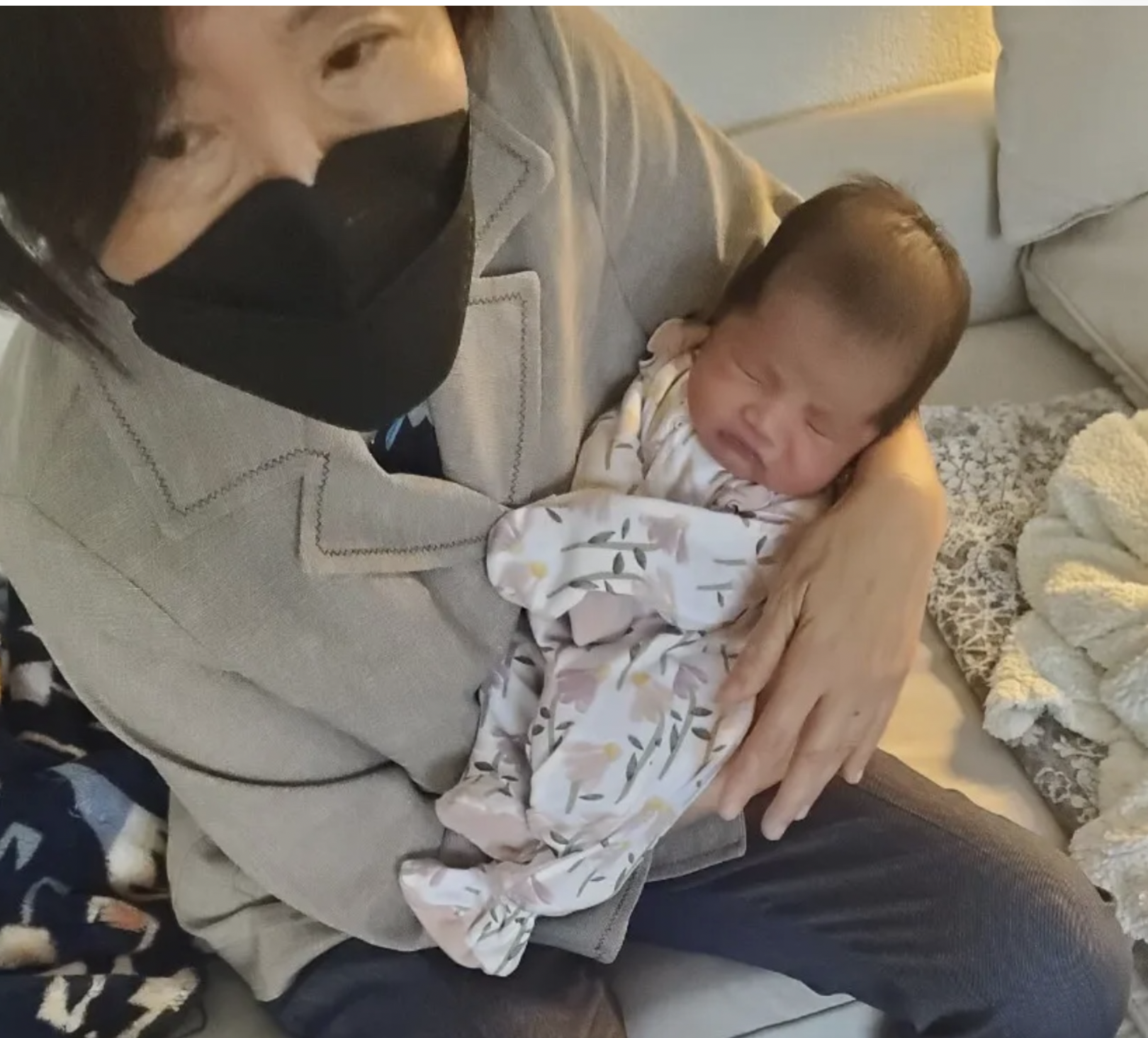 Postnatal Massage for the New Moms & (Grandmas)!