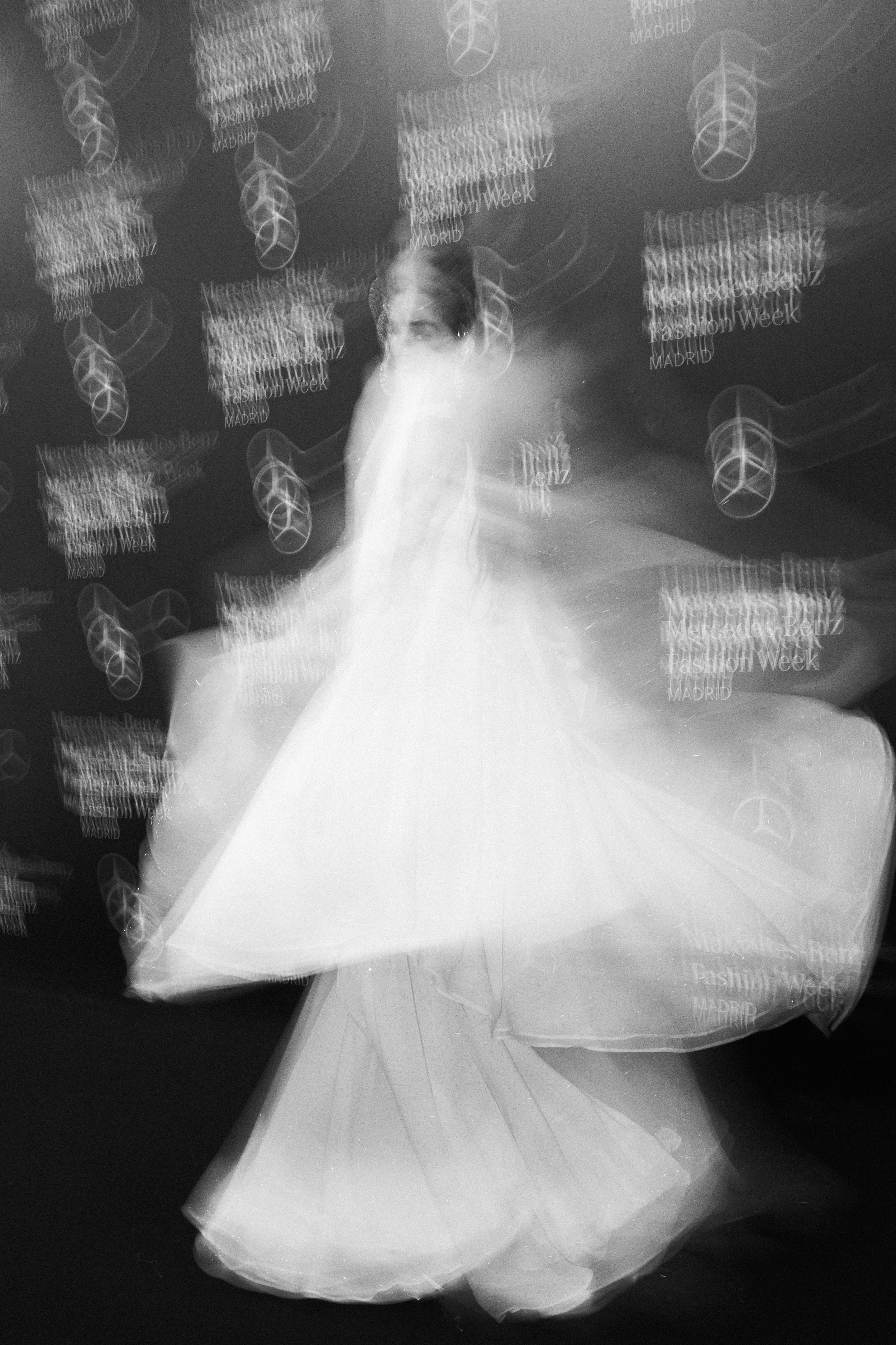 FOTOGRAFIA DE DESFILE BACKSTAGE ODETTE ALVAREZ FOTOGRAFIA DITO OTER DESFILES PASARELA MADRID