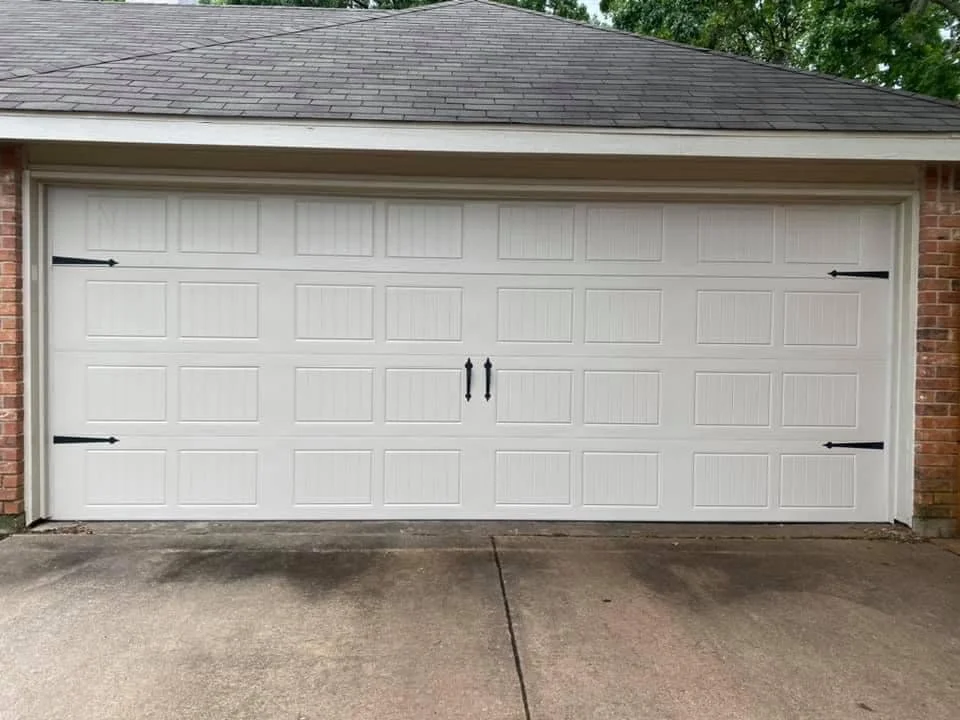 Garage Door Diagnostics & Maintenance in Saginaw