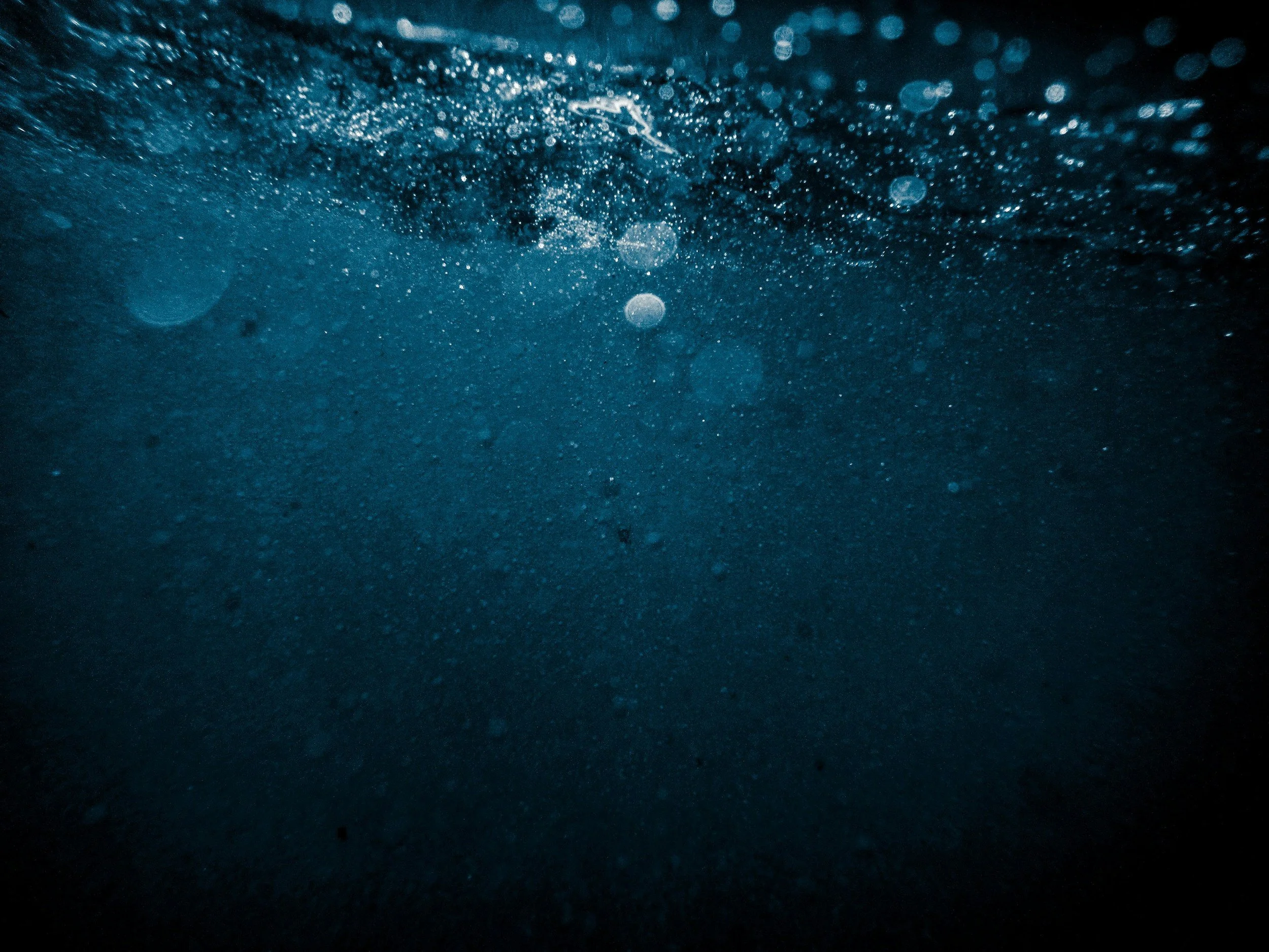 The AI Revolution's New Frontier: Underwater Data Centers