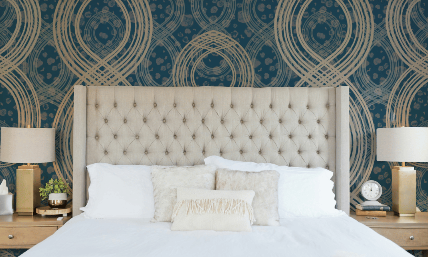 Majestic Ovals wallpaper shown in navy colorway.