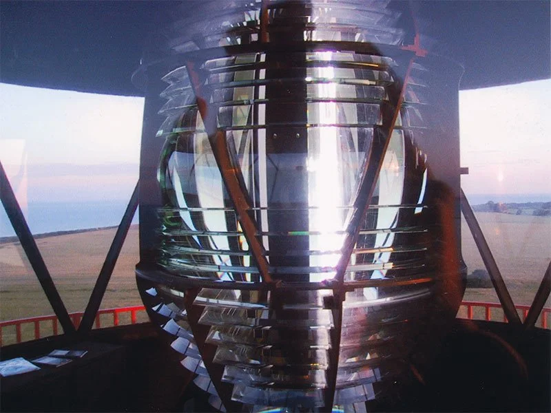 Blick auf die Gürtellinse der Leuchtfeuers Flügge