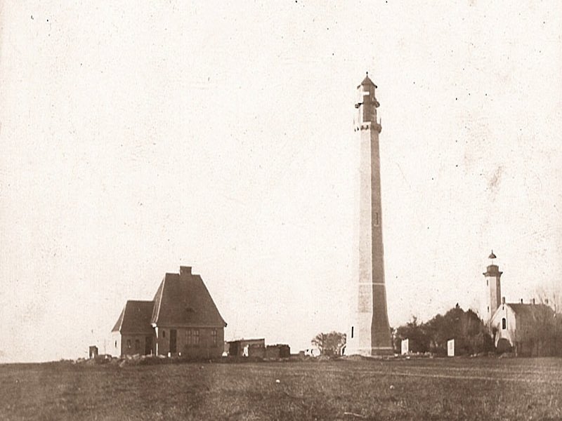 Rechts der alte, links der neue Leuchtturm
(Sammlung Dr. K. Schmitz)
