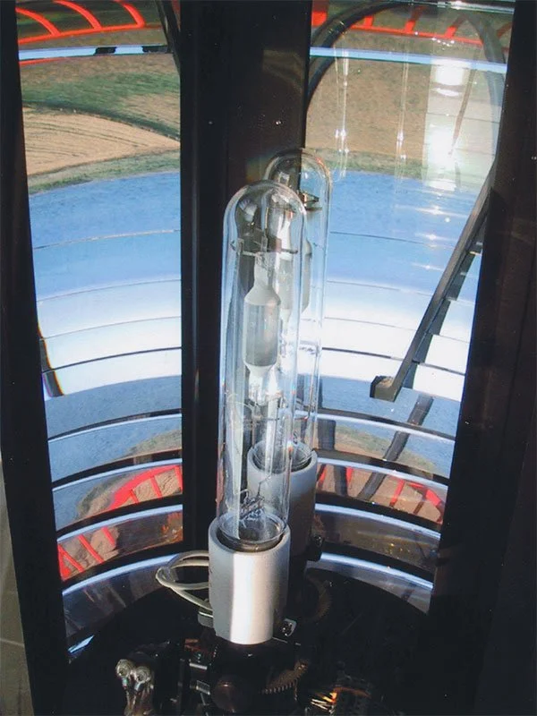 Blick in die Gürtellinse mit ihrer 400 W HQI-Lampe.