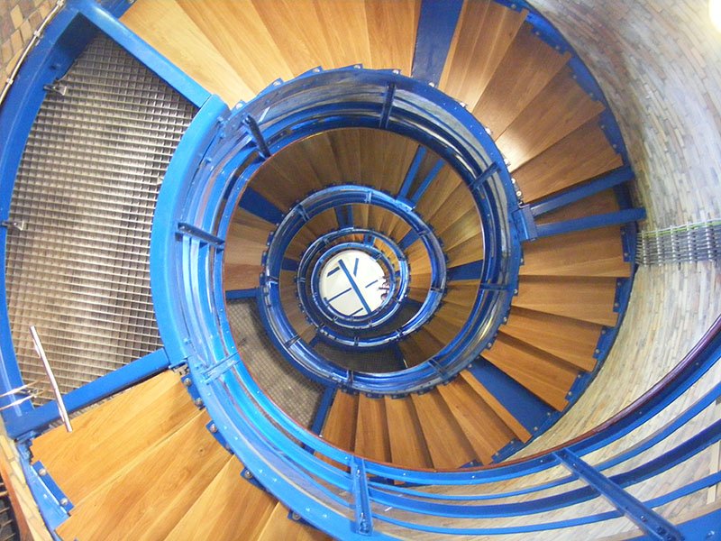 leuchtturm_fluegge_treppenhaus.jpg