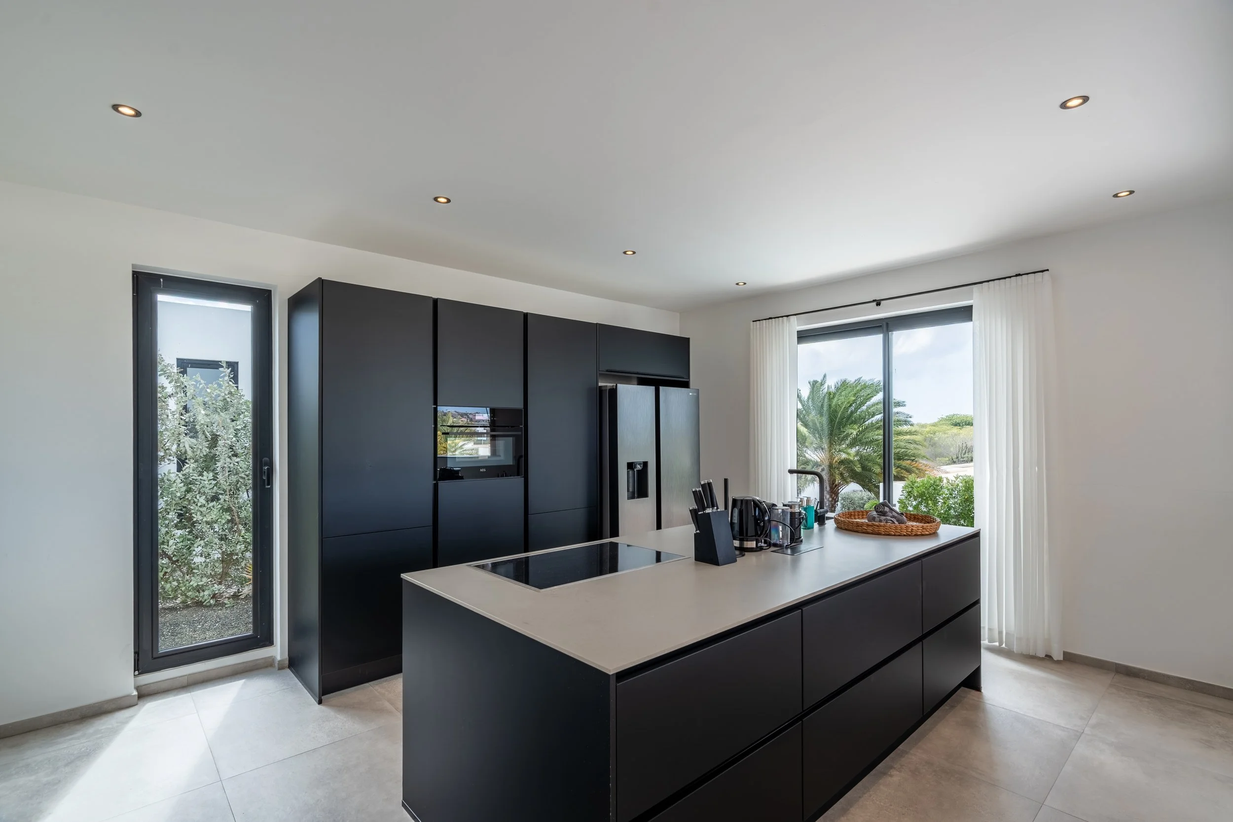 SV_Sotheby's_LXRY Villa 11_Keuken-1.jpg