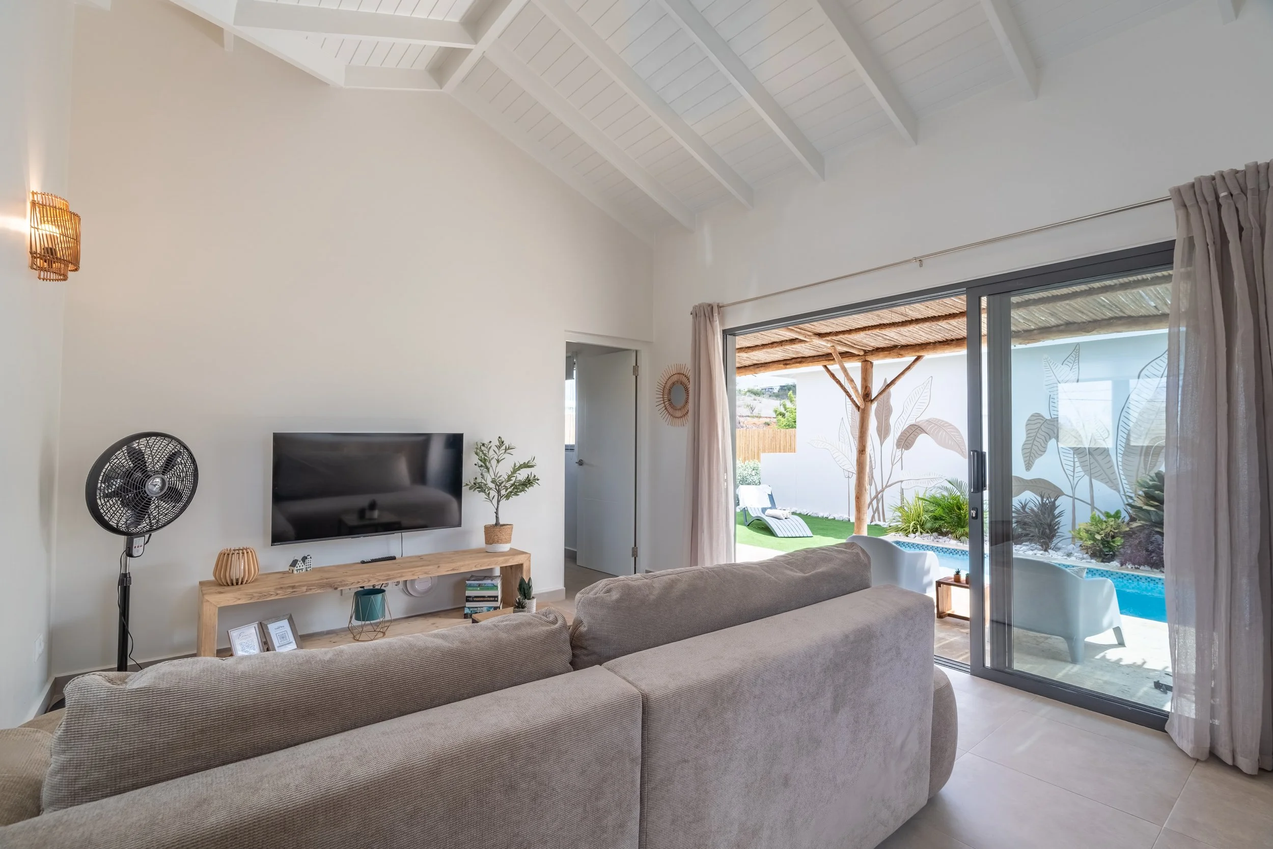 SV_Emma Luxury Suites_Suite 2-7.jpg