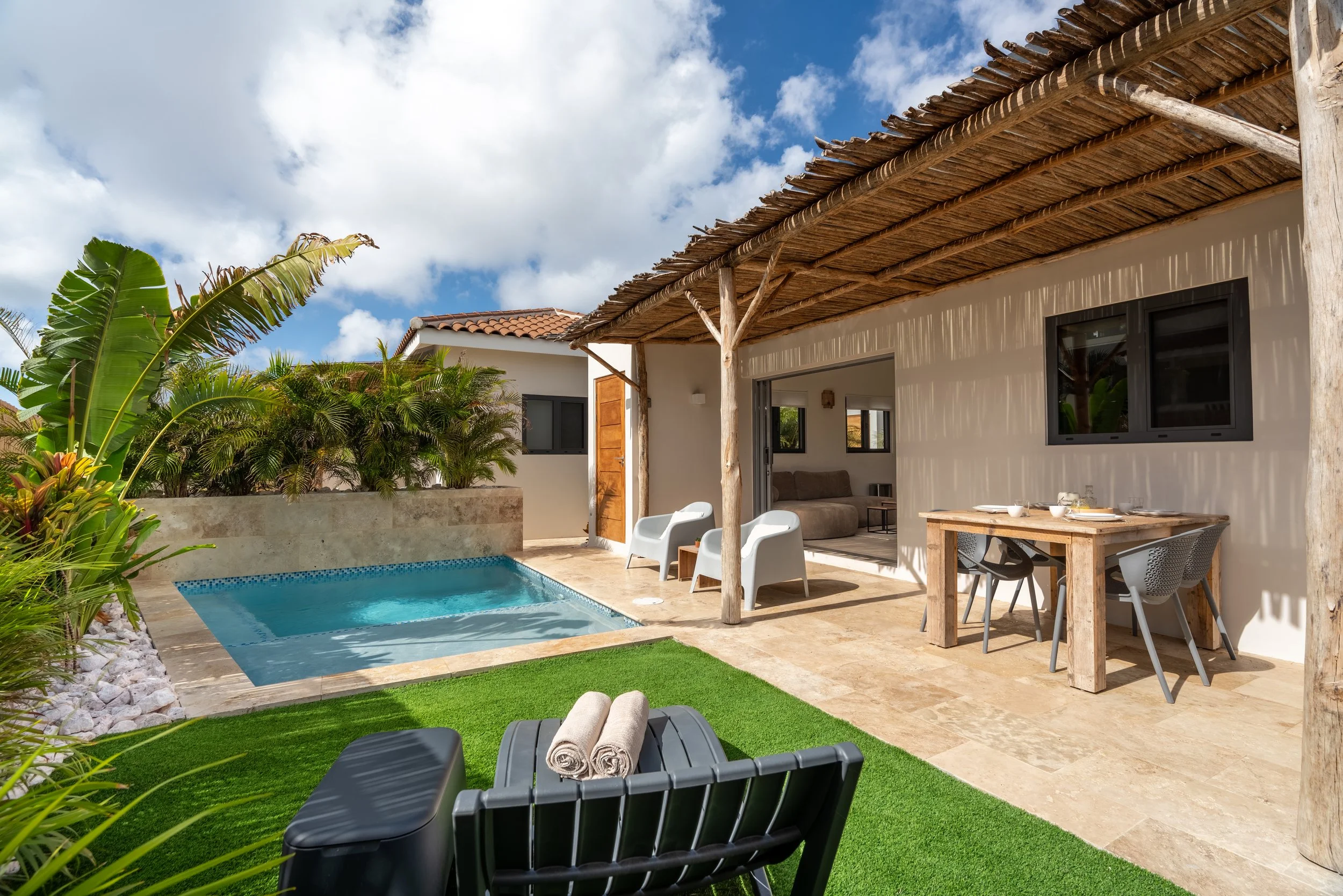 SV_Emma Luxury Suites_Suite 1-17.jpg