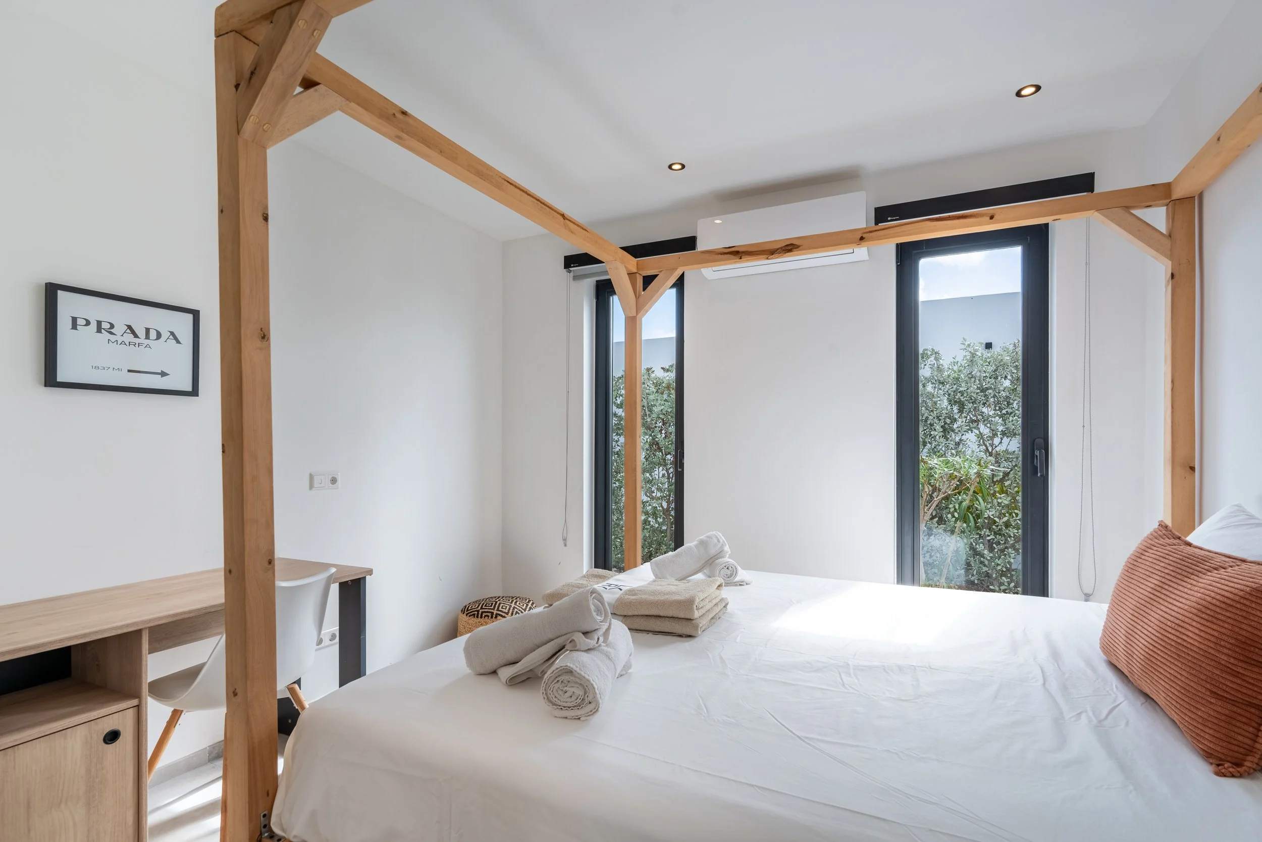SV_Sotheby's_LXRY Villa 11_Slaapkamer 1-4.jpg