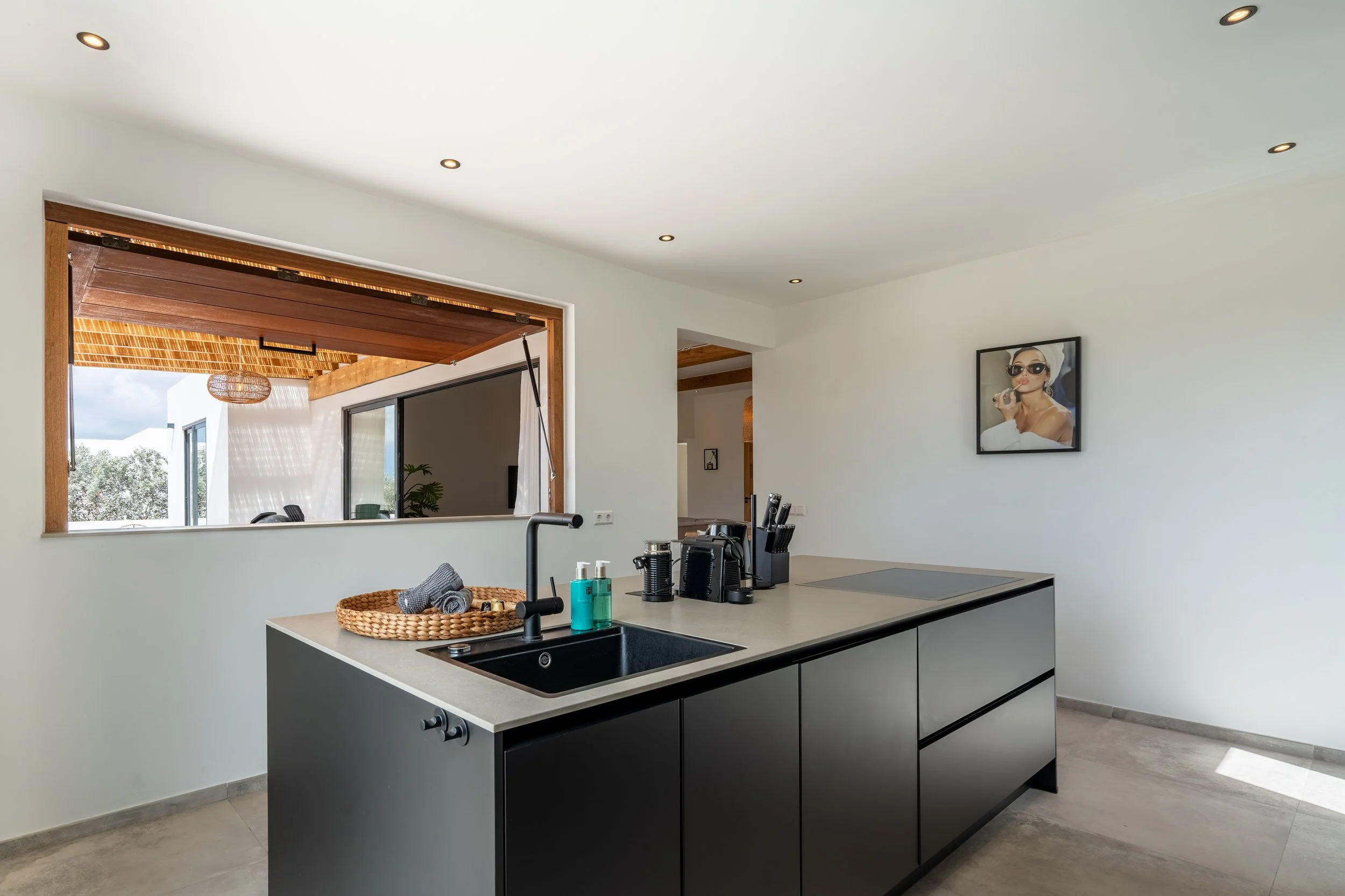 SV_Sotheby's_LXRY Villa 11_Keuken-5.jpg
