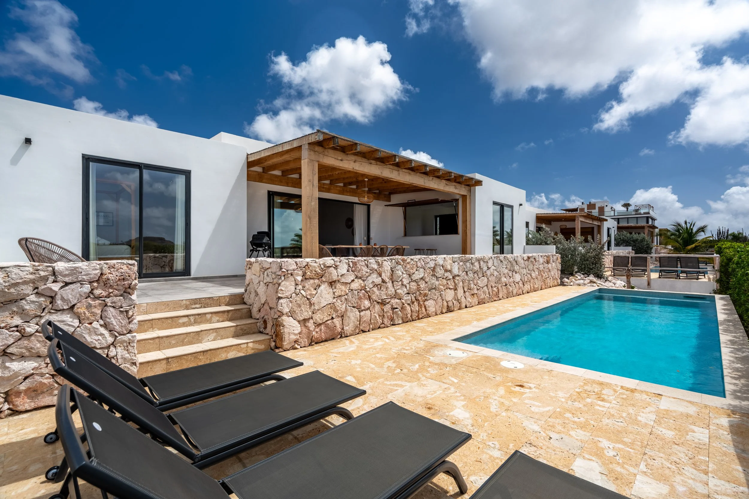 SV_Sotheby's_LXRY Villa 11_Tuin-1.jpg