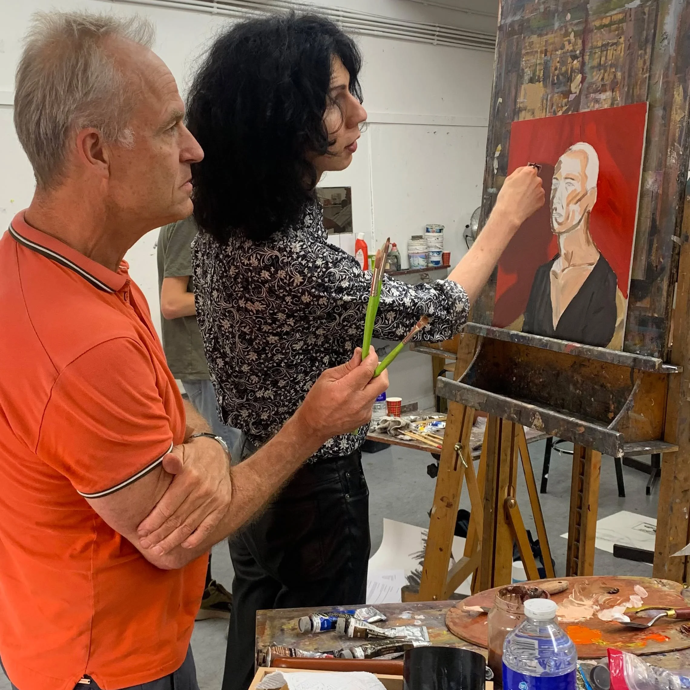 De laatste twee dagen staat bij de Zomeracademie Portret het coloristisch portret o.l.v. docent Ruben Postema centraal. Hierbij gaat het om de expressieve kracht van kleur.

#klassiekeacademie #groningen #portretschilderen
