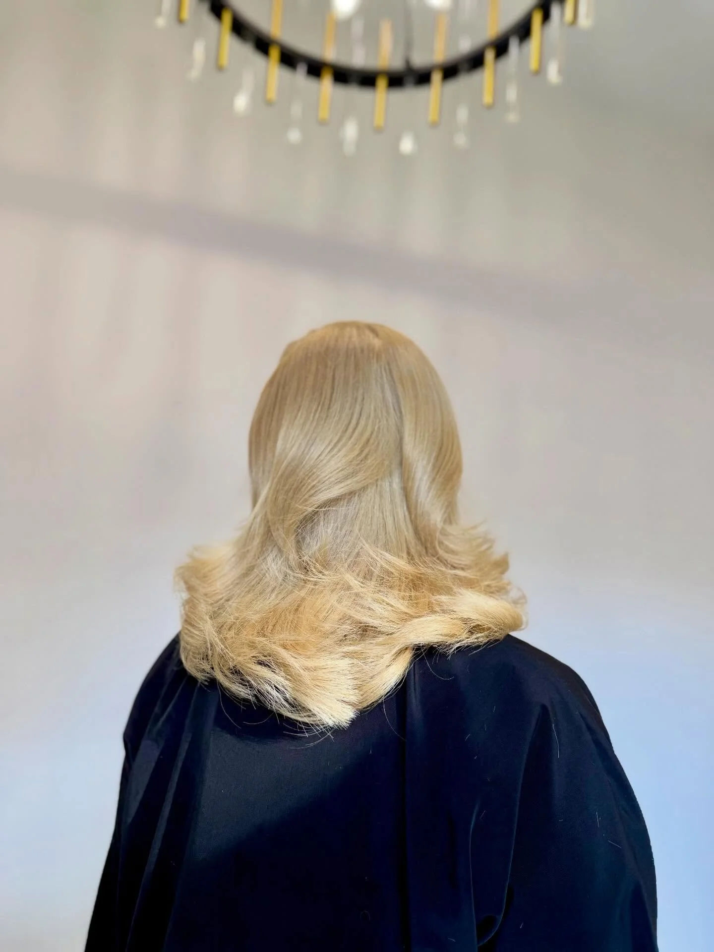 Blonde Series Retouch 🤍
Not all BLONDES are created equal.🤩✨
____________________________________________________________

#brstylist #batonrougehair #louisianahair #nolahair naturalsilkpress growinghands pressed silkyhair olaplex professional  red