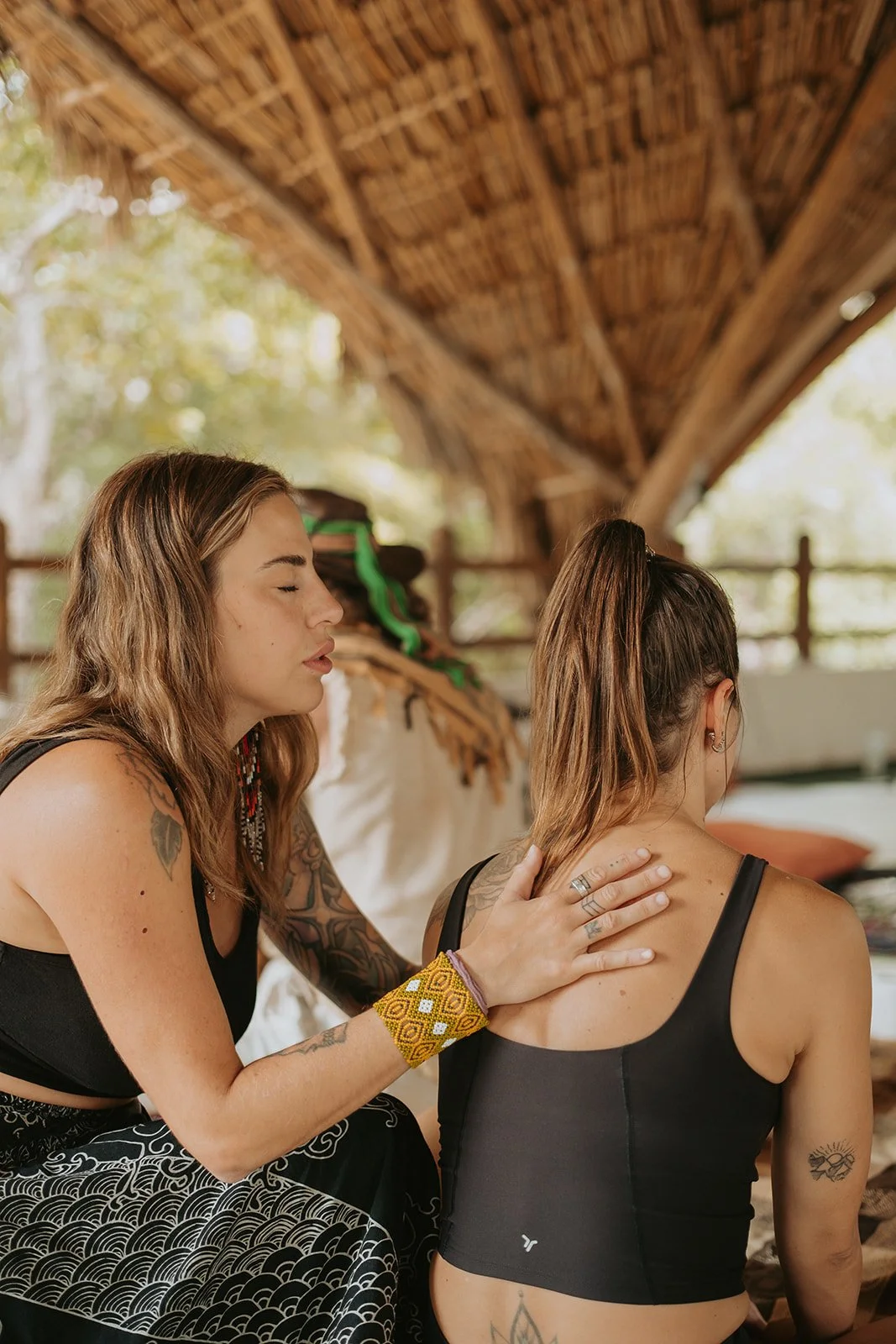 Rituel du Kambo avec Victoria lors d'une retraite de breathwork au Mexique