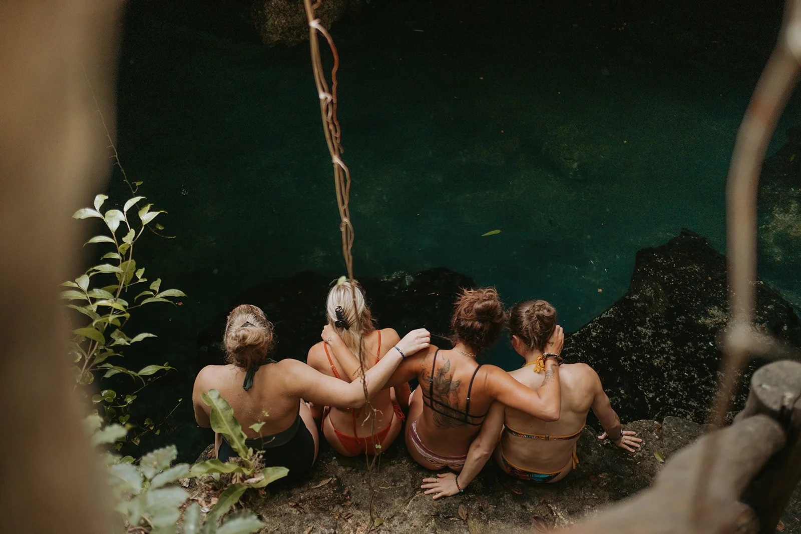 Cenote lors d'une retraite breathwork au Mexique avec Amélie Girard et Carolane Perron-Labelle