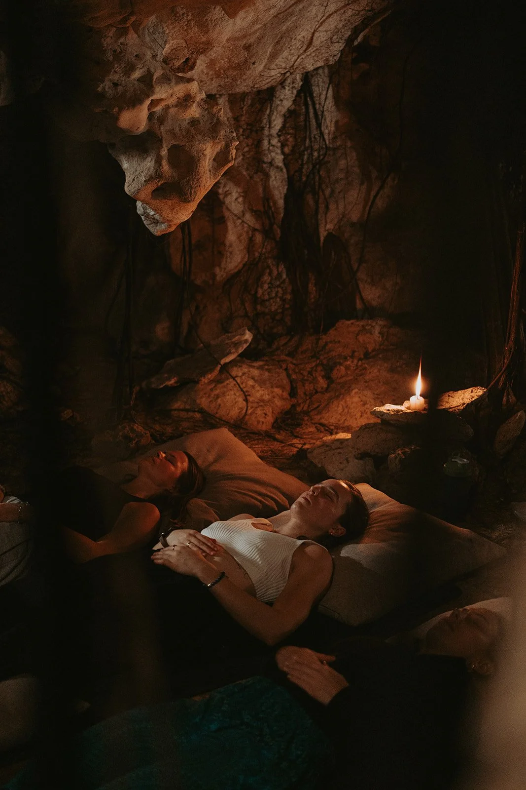 Retraite Mexique_Breathwork dans la grotte-1.jpg