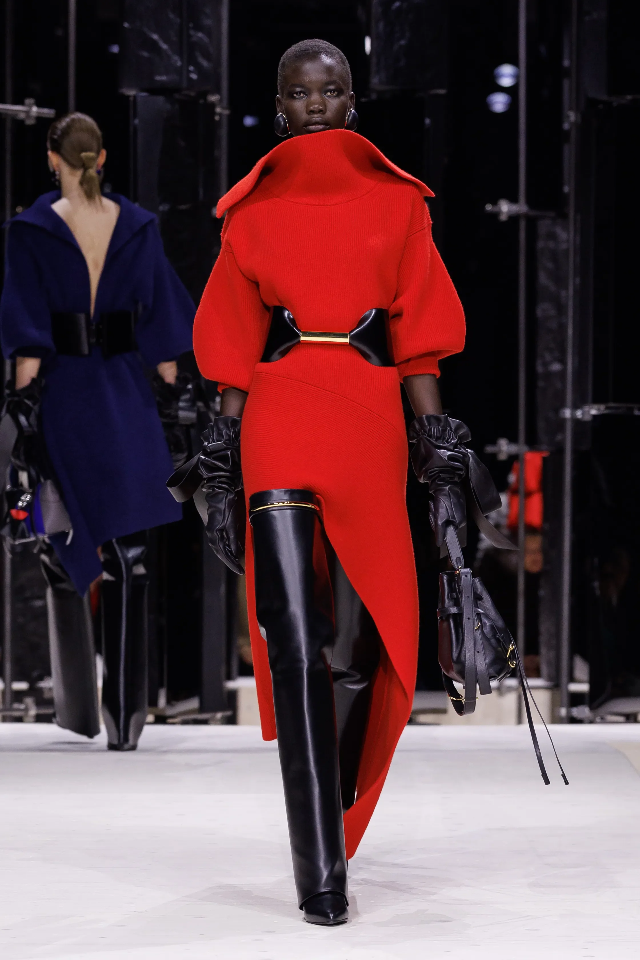 00032-givenchy-fall-2026-ready-to-wear-credit-brand.webp