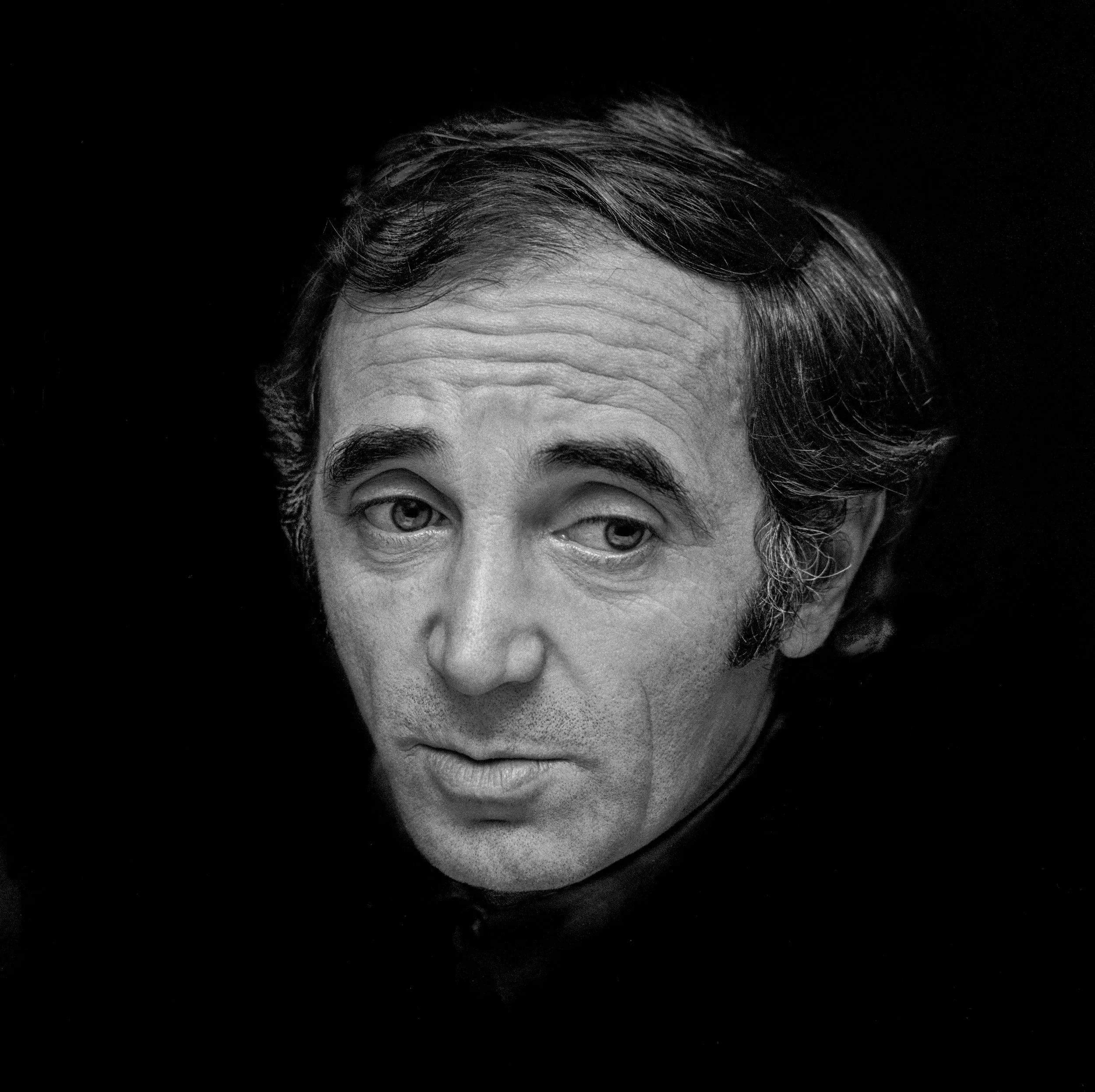 Portrait en noir et blanc Charles Aznavour
