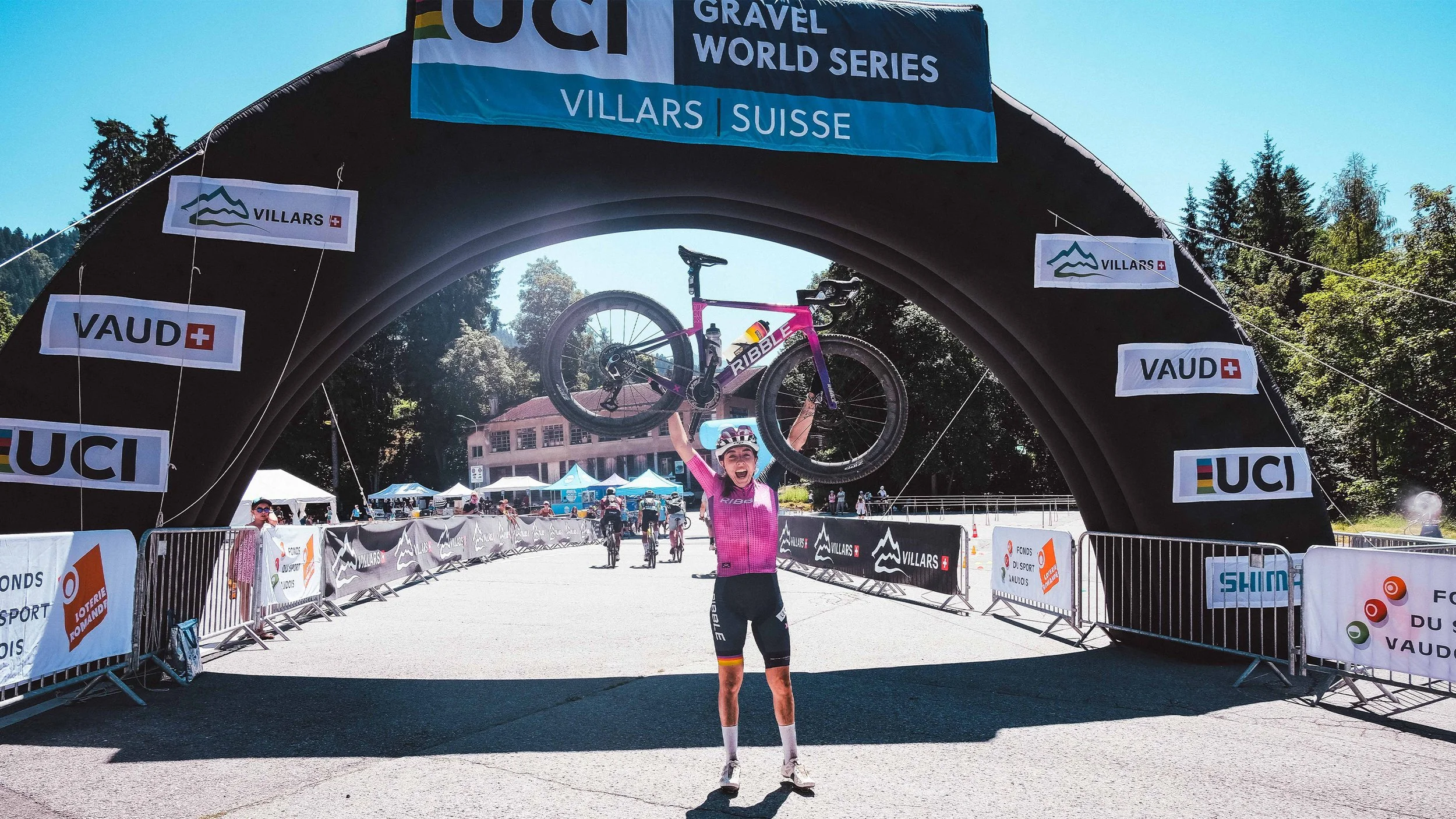 The Ribble Outlier Gravel Team’s Sophie Wright takes double podium with the ULTRA-GRIT. 