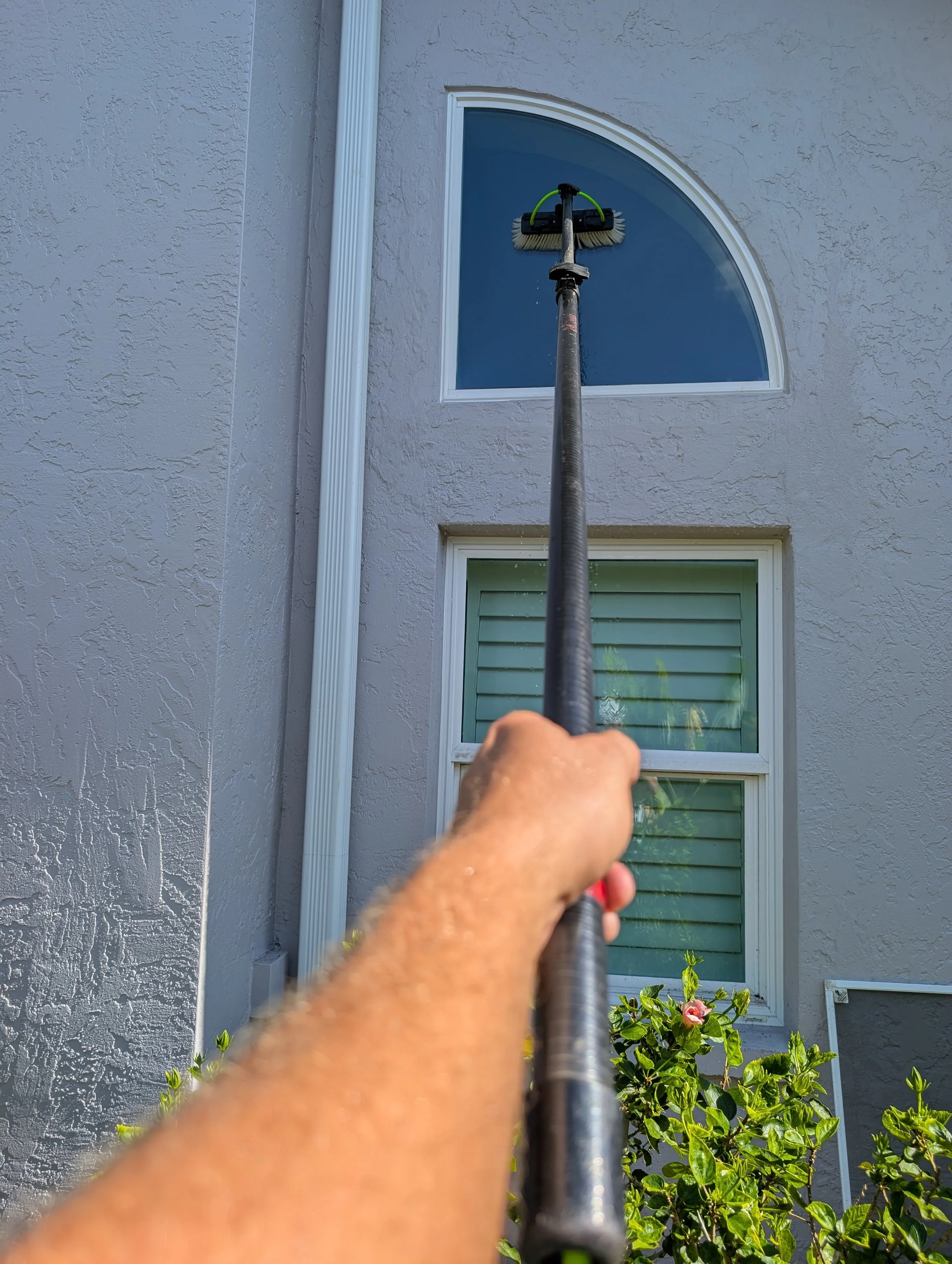 LUX Window Cleaning