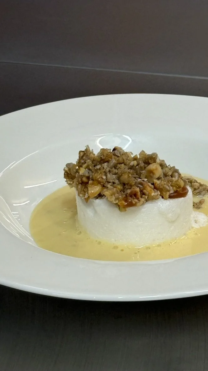 ile flottante - granola - nutmeg custard