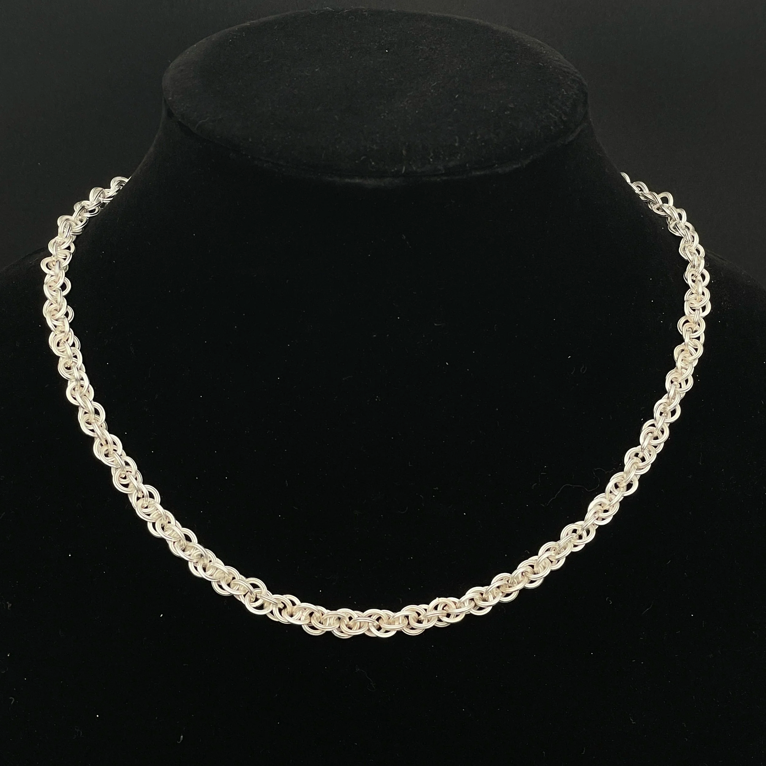 CustomChainsNecklace.png