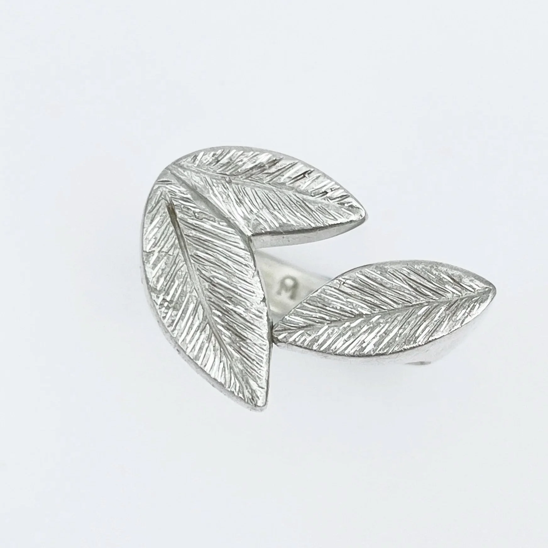 LeafSignet3Ring_Topview.jpg
