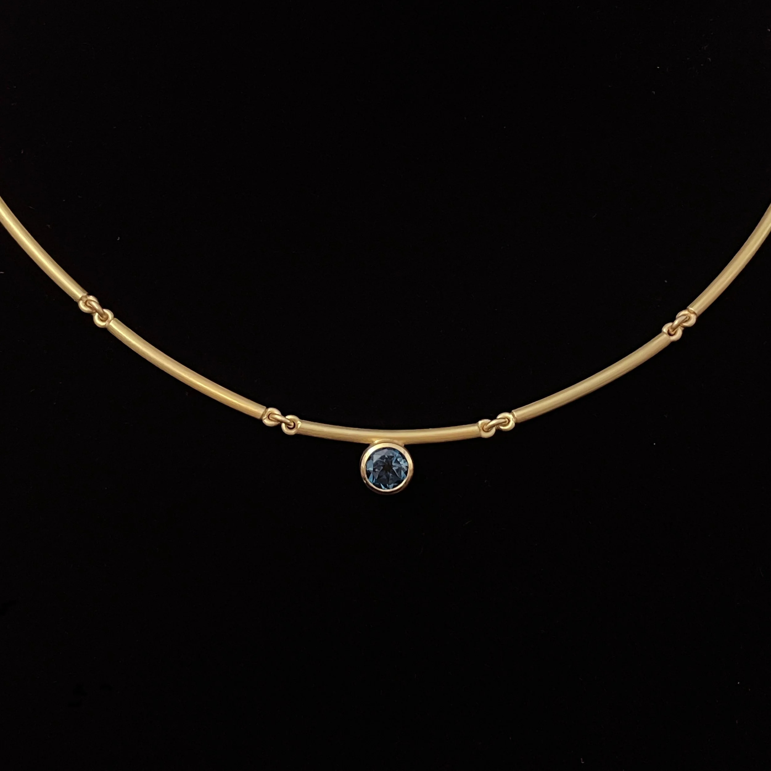 Topaz18KBarchainNecklace_detail2.jpg