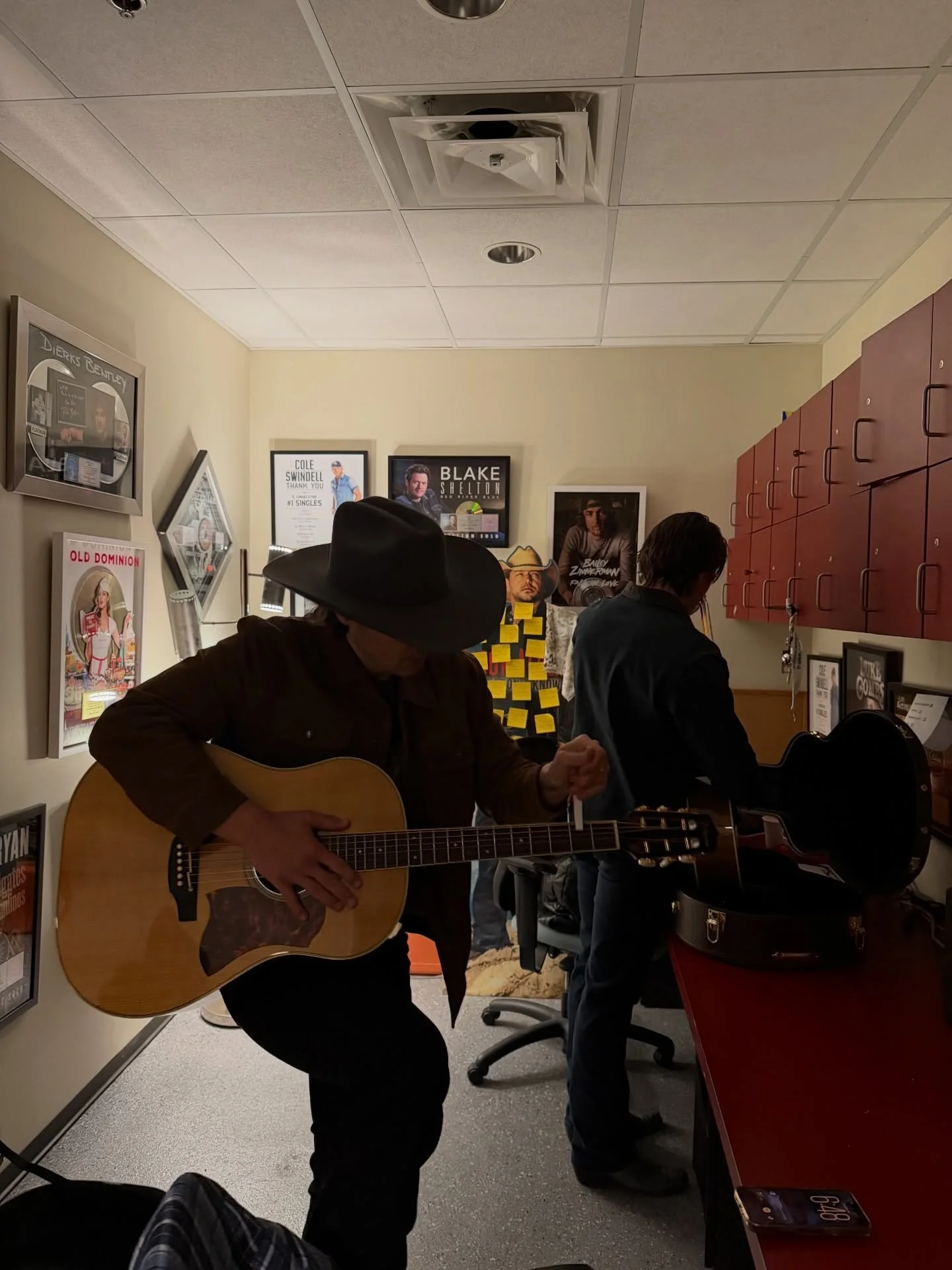 The only thing more goated than this song is retro vibe