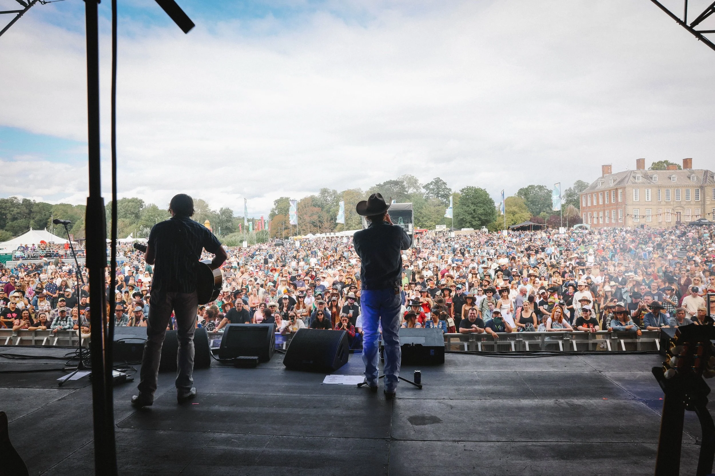 @thelongroadfest

That was fun

Y&rsquo;all showed up

And we rocked out

Same time next year?

Round 2. Interstate Tent. 23:00.