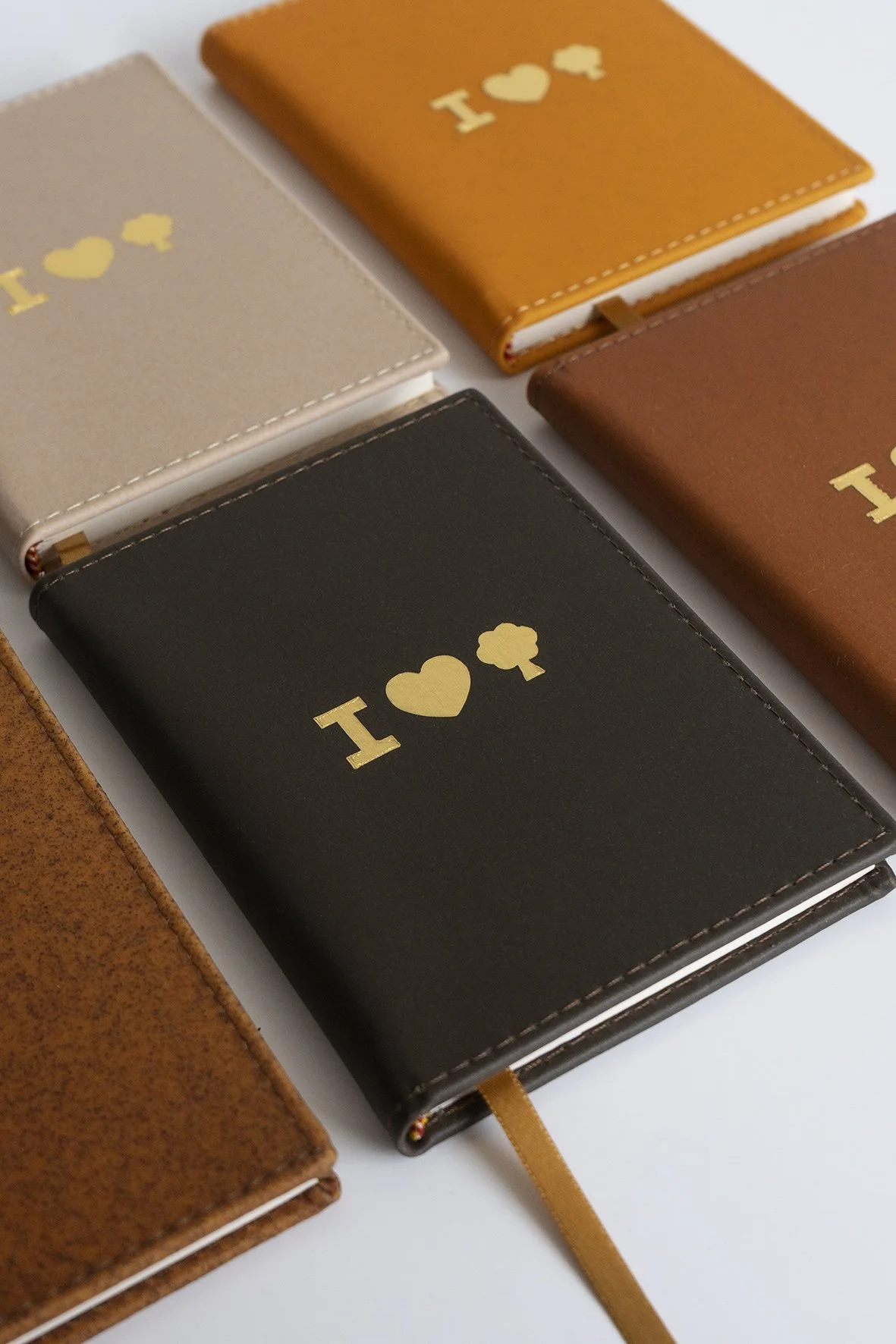 caxacori-studio-merchandising-libreta6.jpg