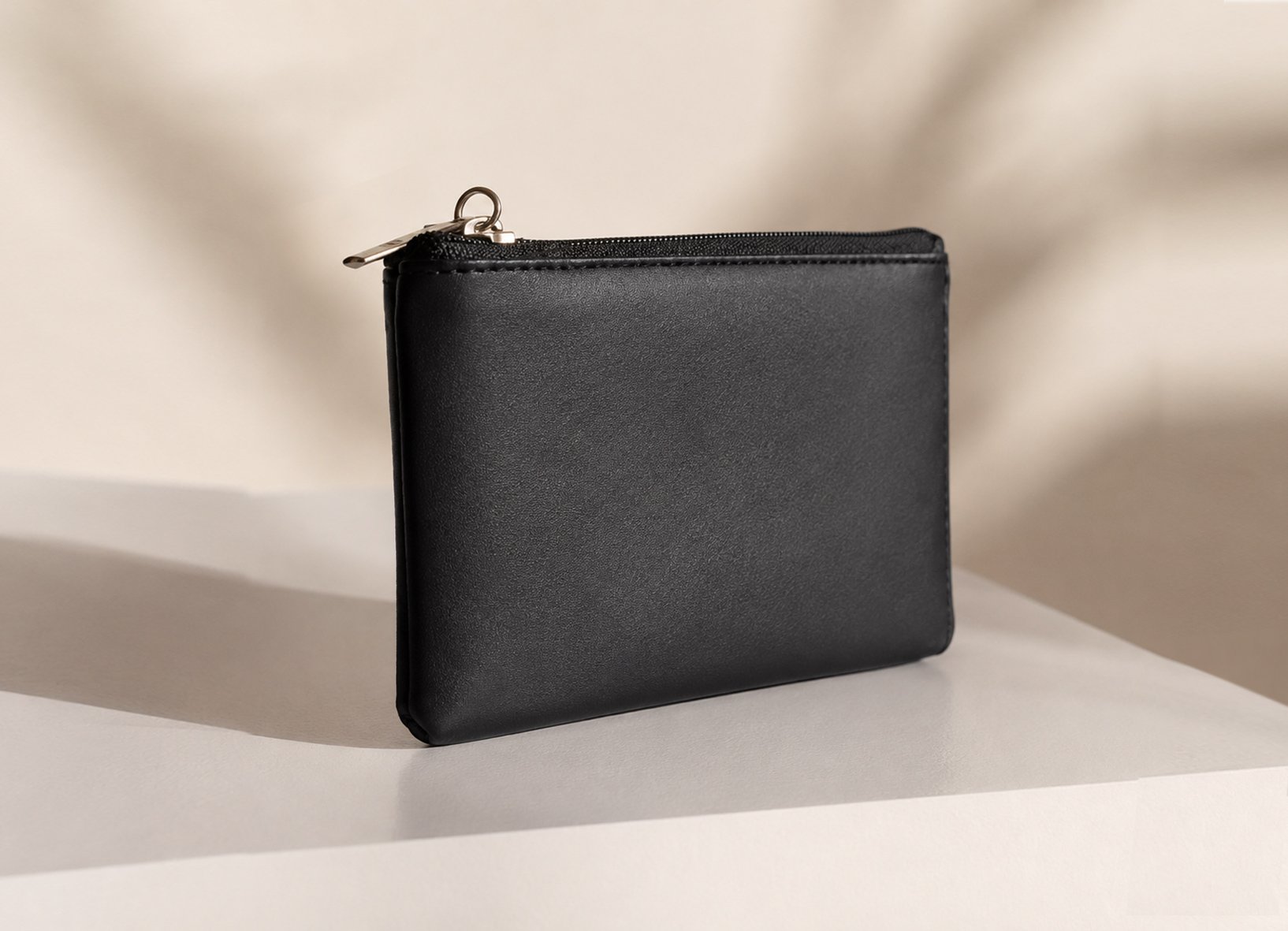 caxacori-studio-merchandising-monedero.jpg