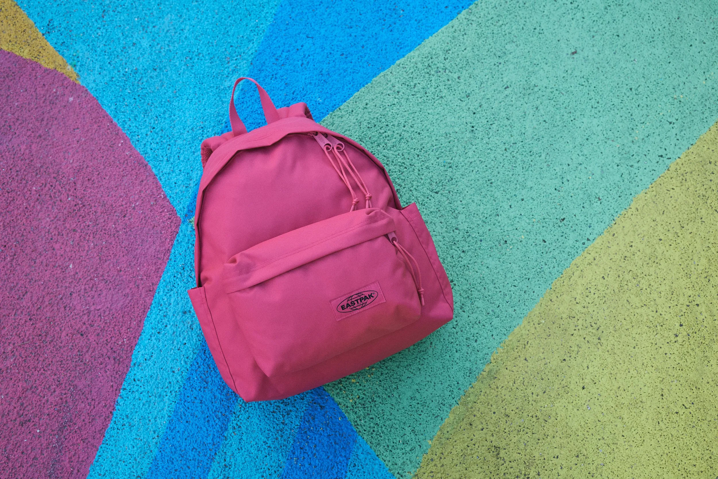 Sp26_Eastpak_DayPak'r_MonotonePink_3.jpg