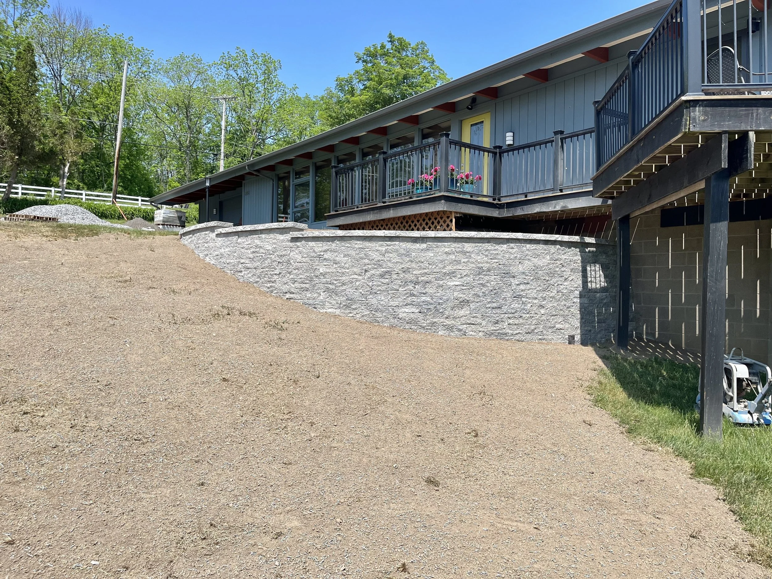 Retaining Wall/Boulder Wall