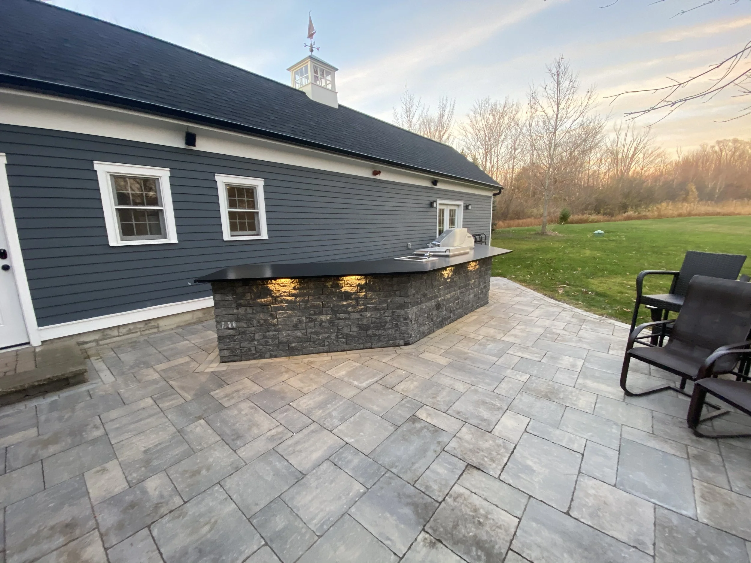 Outdoor Kitchen Patio