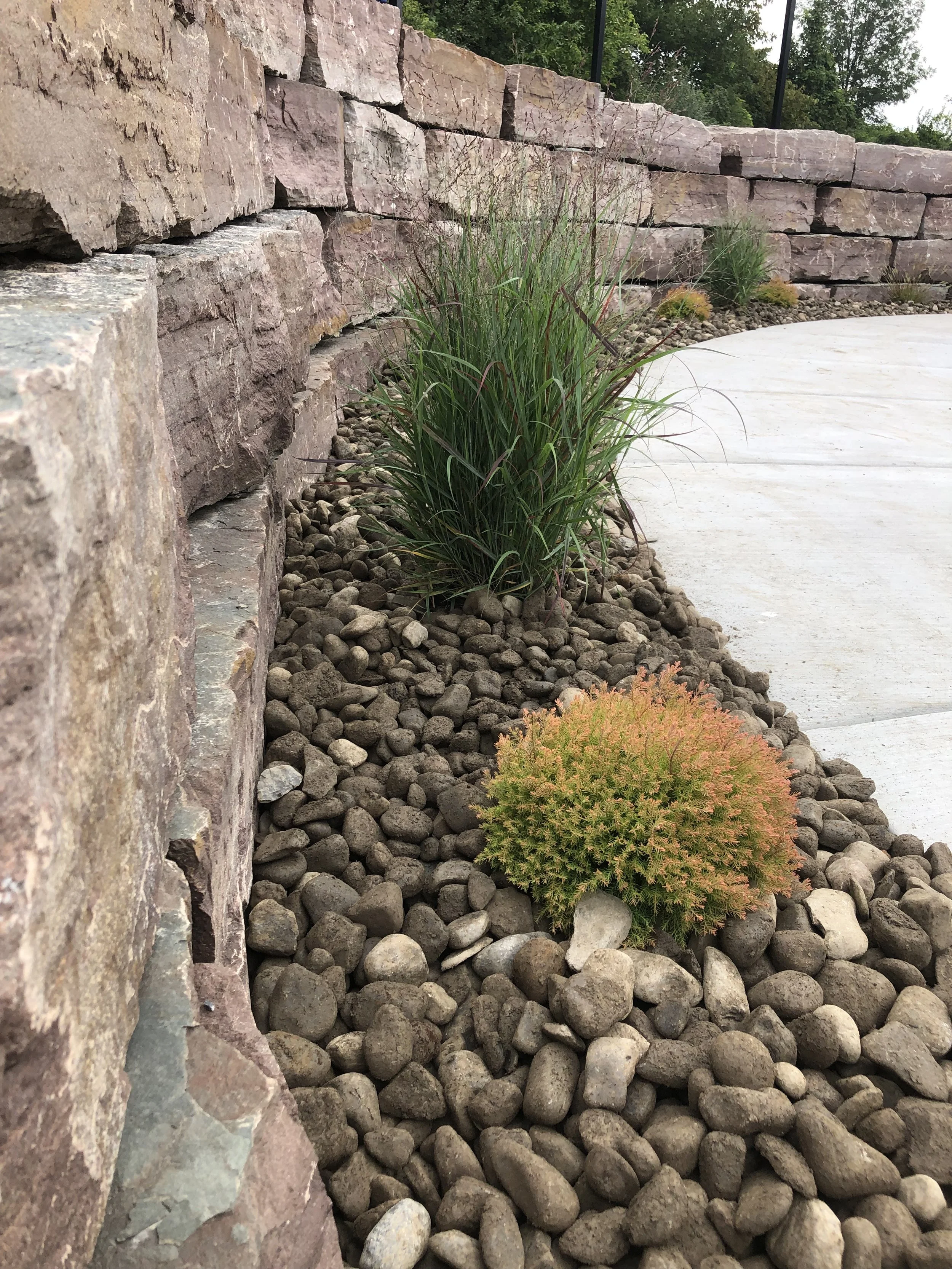 Retaining wall/Boulder Wall