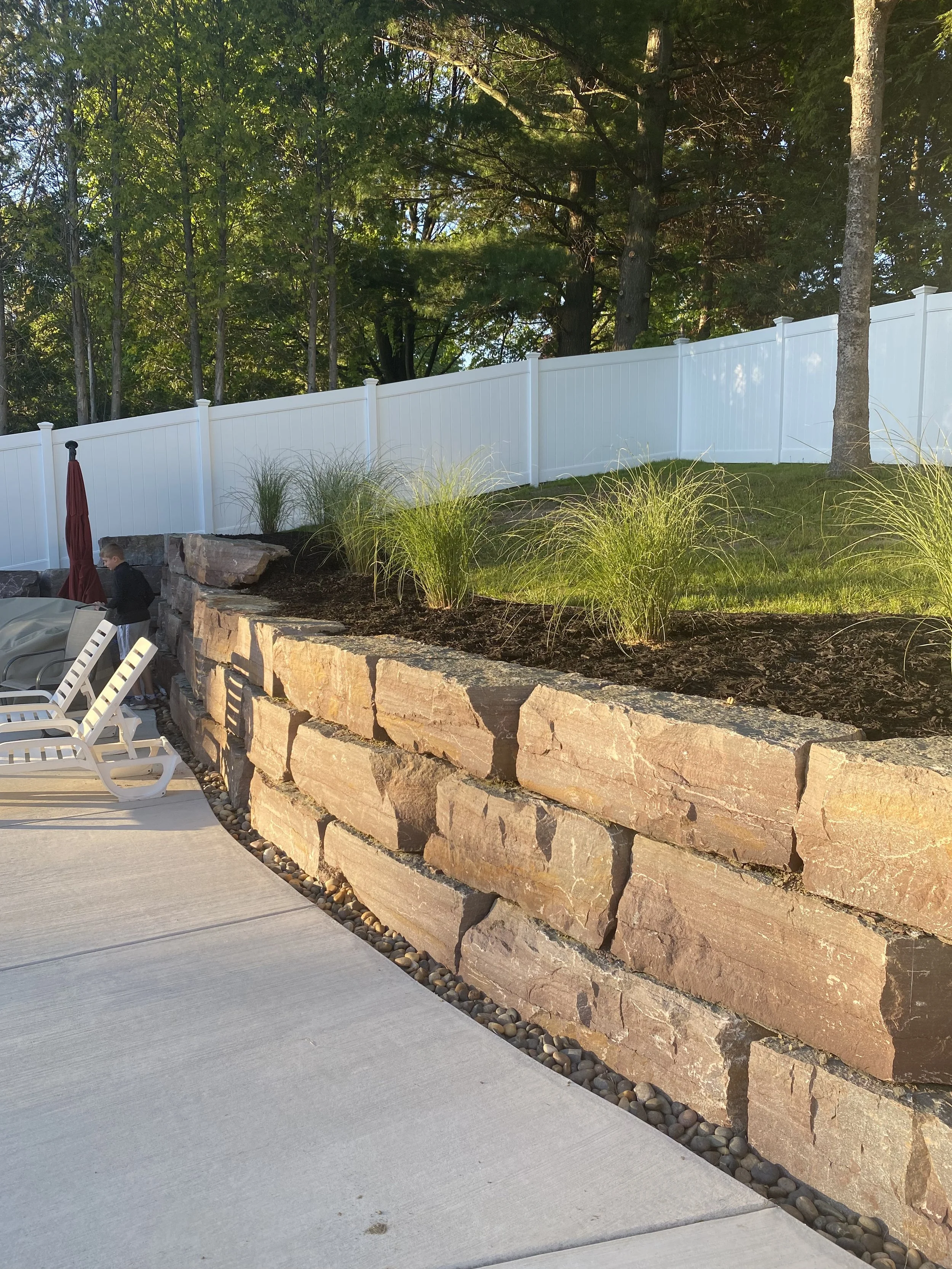Retaining Wall/Boulder Wall