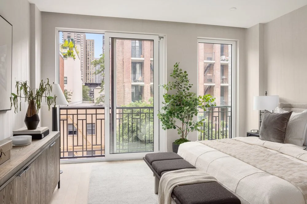 439 E 77_3 Bed_0014medium.jpg
