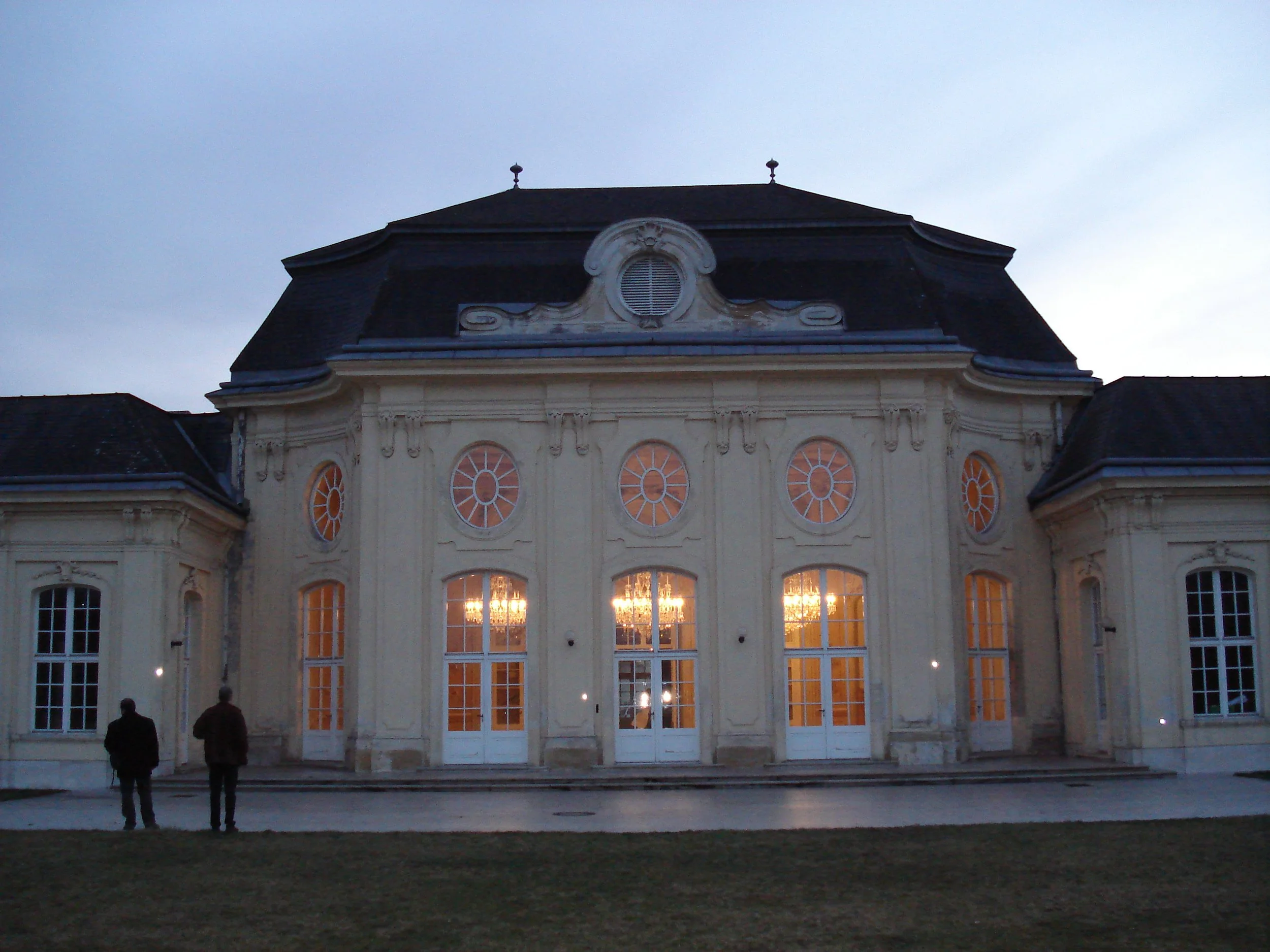 INNENSANIERUNG CONFERENCE CENTER LAXENBURG