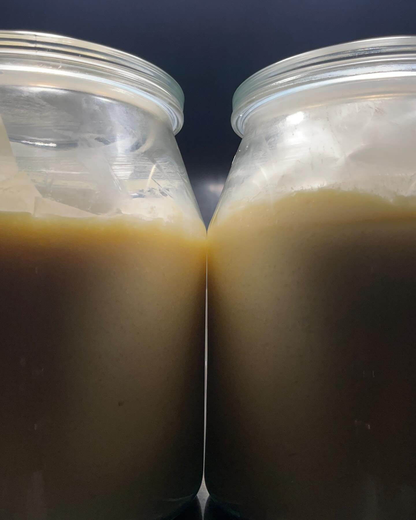 Since the process of making Black Butter results in a lot of leftover milk protein, I decided to try something creative with it. It turned out to be the next delicacy in the portfolio of
@elevenferments!
It tastes like a mix of Parmesan and Roquefort