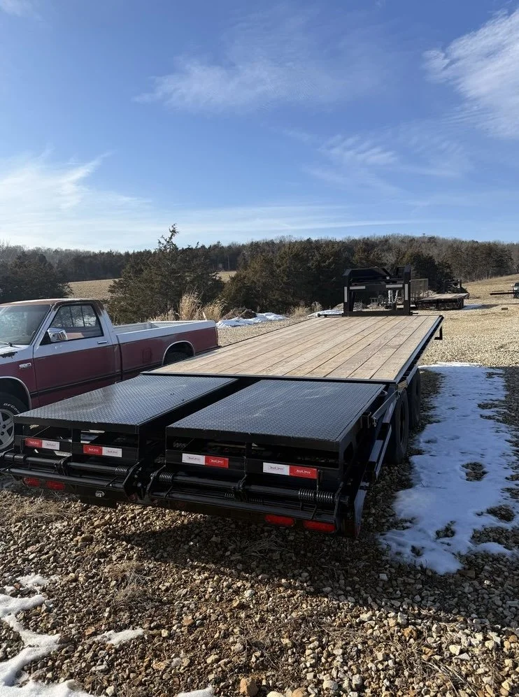 2026 Round House Industries 102x25 Flatbed Gooseneck rear.jpeg