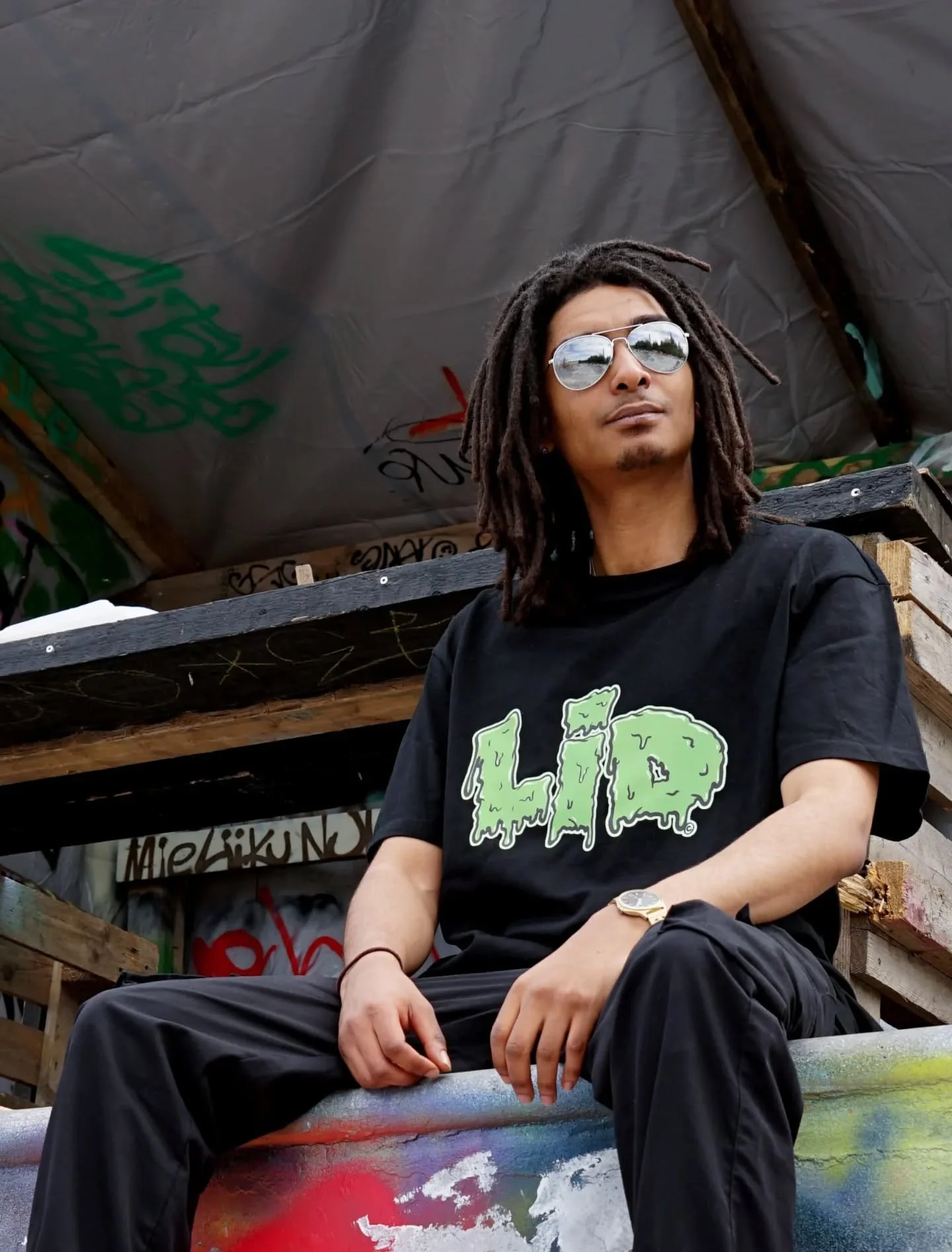 Dripping T-paita saatavilla verkkokaupasta www.letitdrip.fi🛹

👽@gabe_vaan