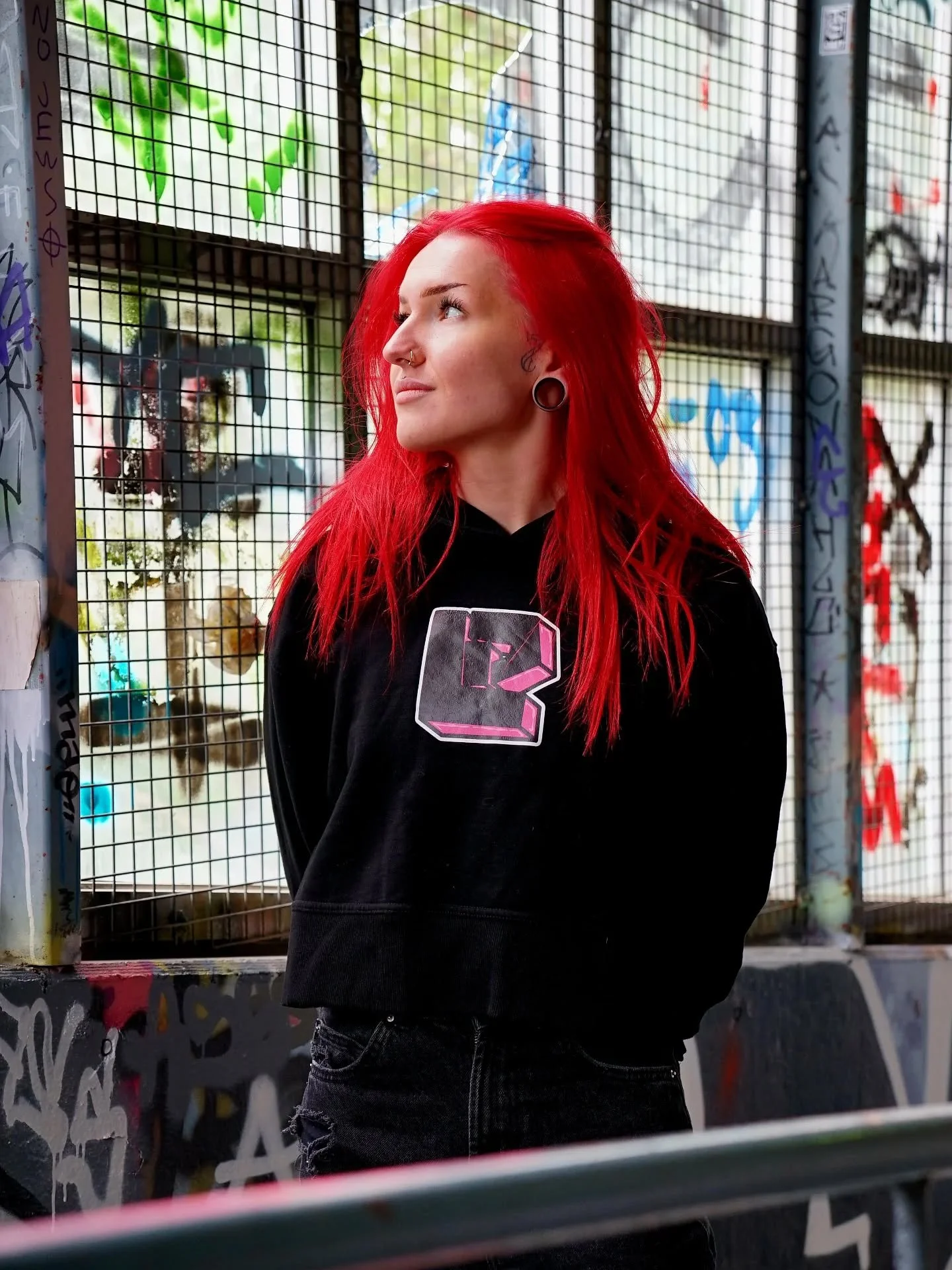 L&auml;mpimiin keleihin sopiva naisten lyhennetty huppari🩷

Tiesith&auml;n, ett&auml; kaikki tuotteemme ovat limited edition -tuotteita?😉

👽@silmuiiris