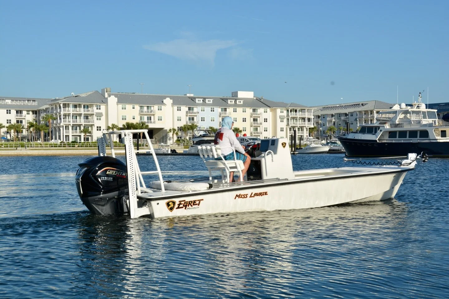 Egret 21 Moccasin heading to the Keys! This boat features Yamaha power, a custom bimini top, removable bully netting lights, Garmin electronics, Power Poles and much more! If you see the Miss Laurie on the water, give them a wave!
&bull;
&bull;
#Egre